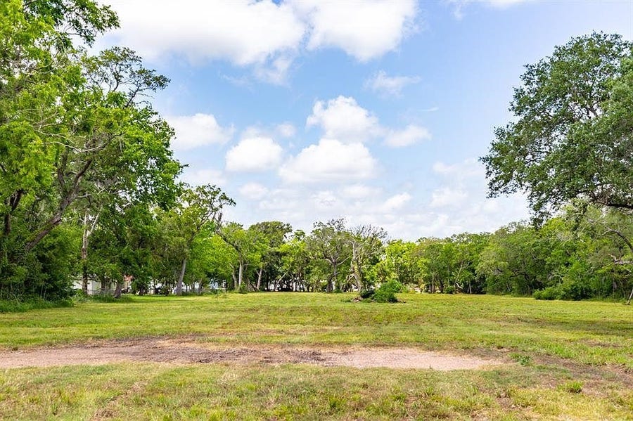 Property photo for 33719 Blue Marlin Drive, Richwood, TX