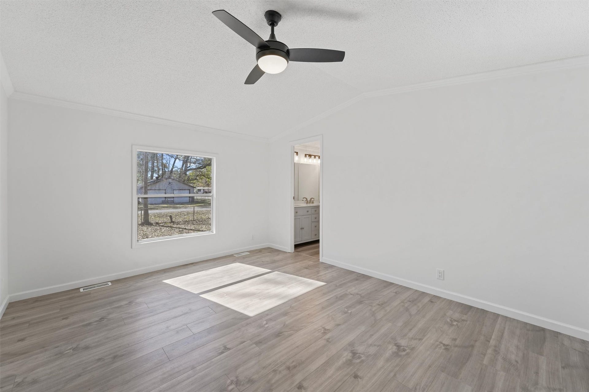 23239 Lakeside Drive, Porter, TX 77365 23239 Lakeside Drive, Porter, TX 77365