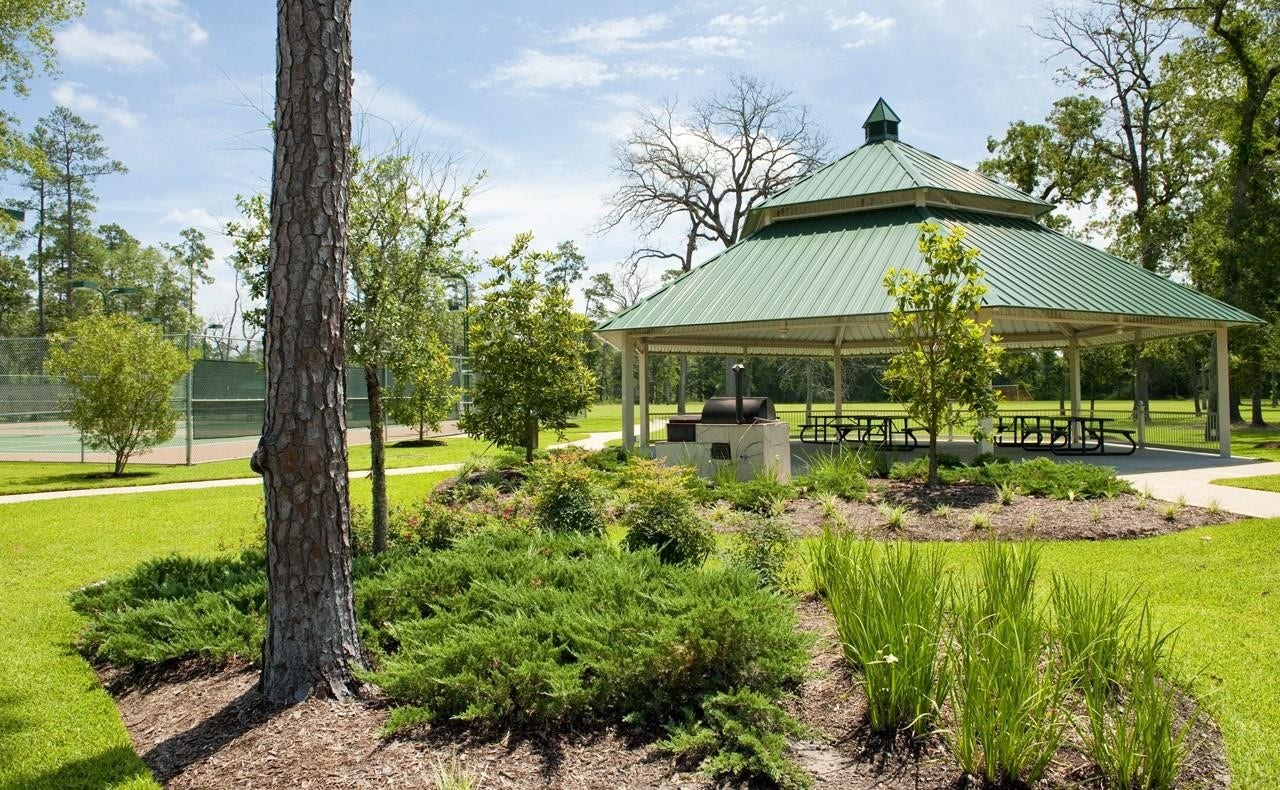 27539 S Lazy Meadow Way, Spring, TX 77386 Parks, BBQ areas, & Tennis Courts are great for family & friend get togethers.