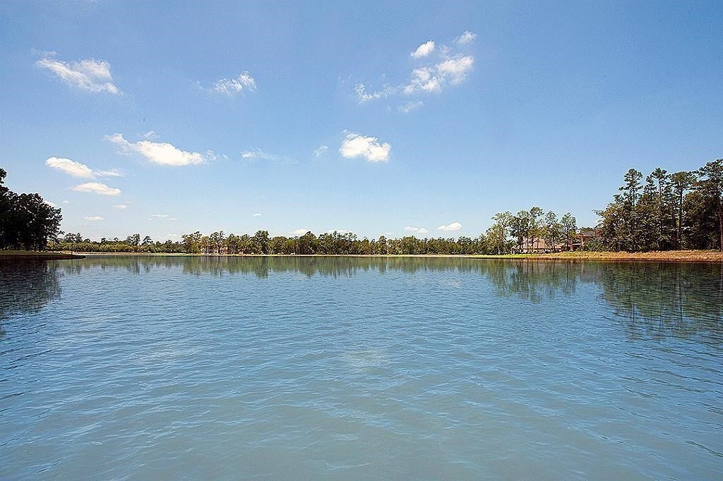 27539 S Lazy Meadow Way, Spring, TX 77386 Lakefront Lot with breathtaking view