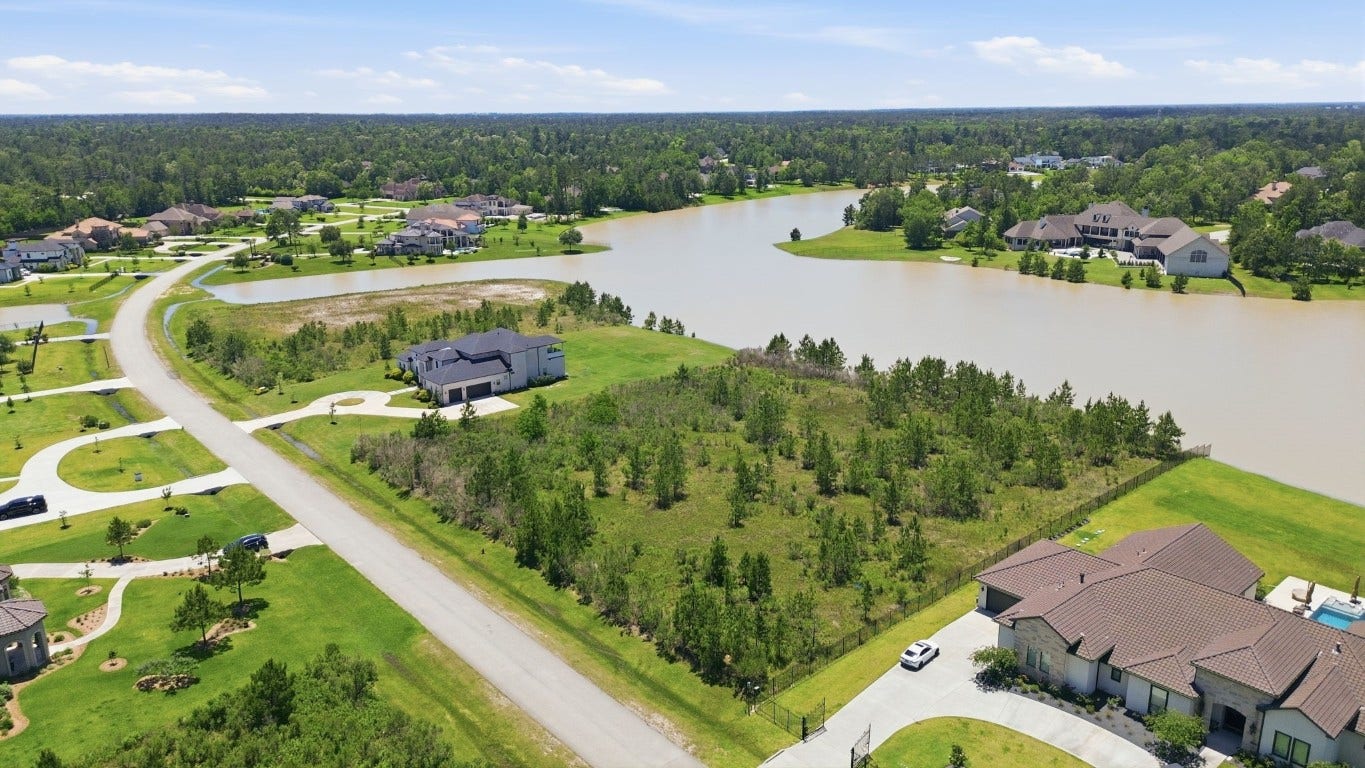 27539 S Lazy Meadow Way, Spring, TX 77386 Water Stretches Miles for water enthusiasts!