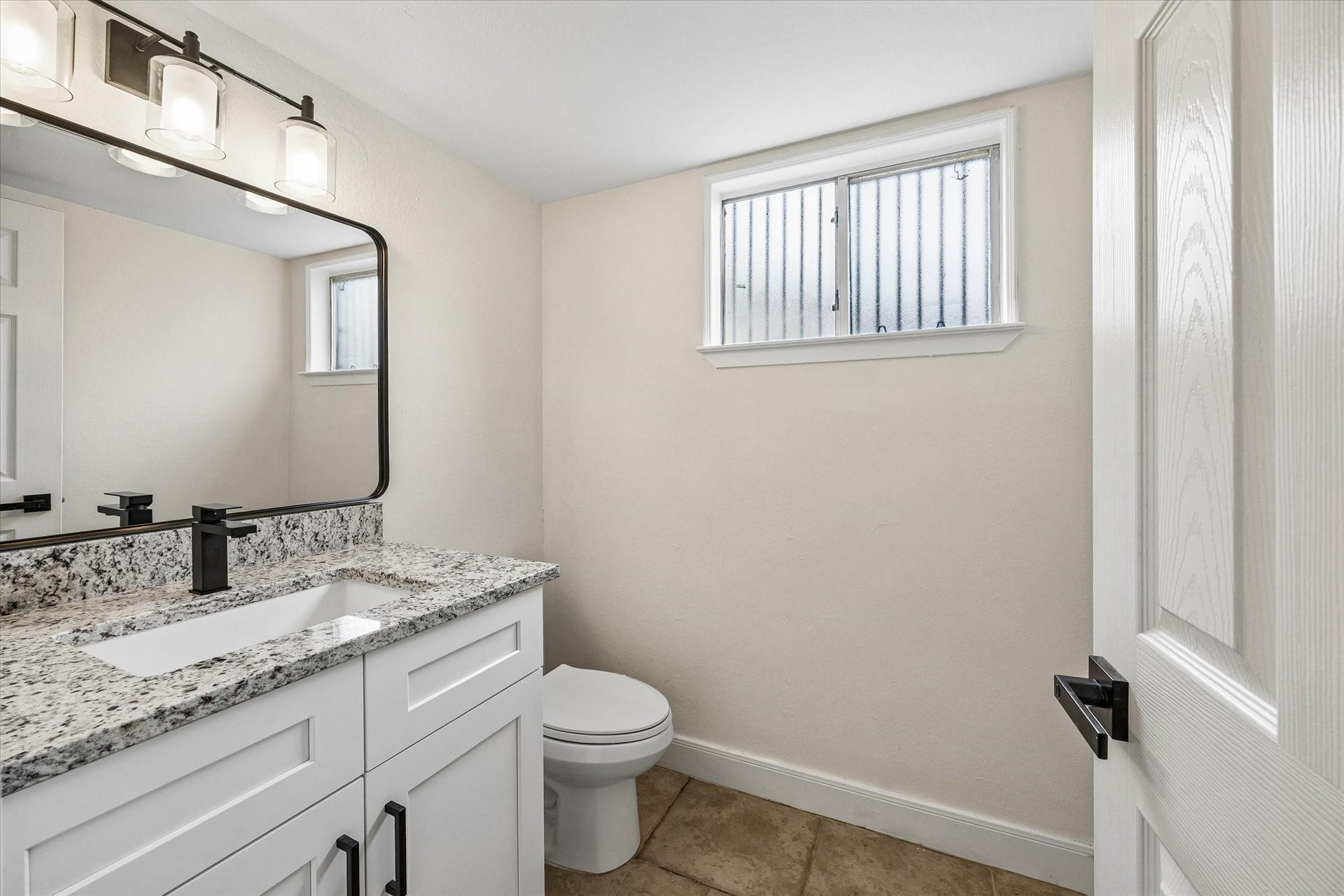 21502 River Court Drive, Katy, TX 77449 Half bathroom