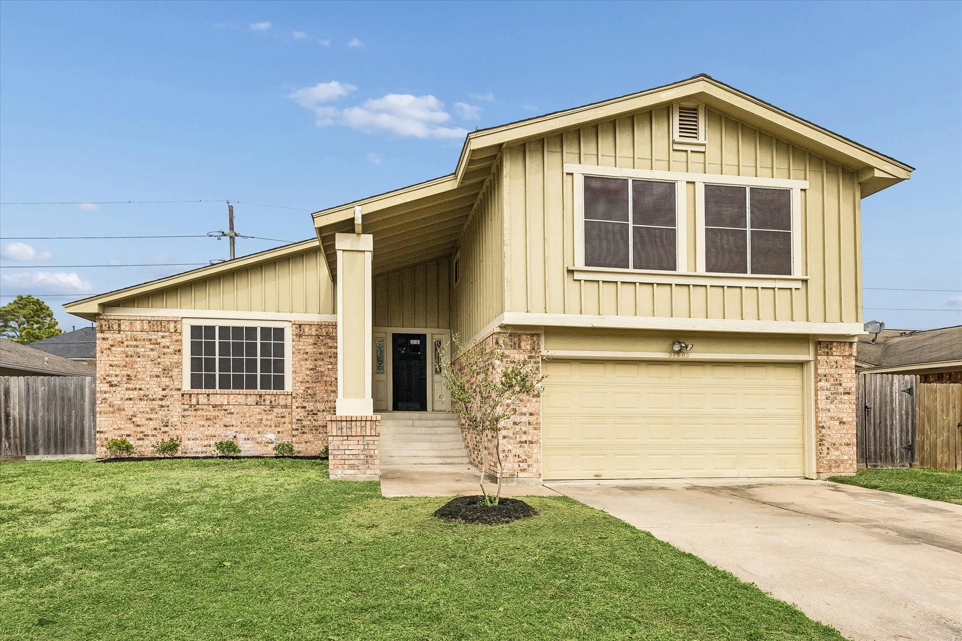 21502 River Court Drive, Katy, TX 77449 Welcome to the newly renovated 21502 River Court