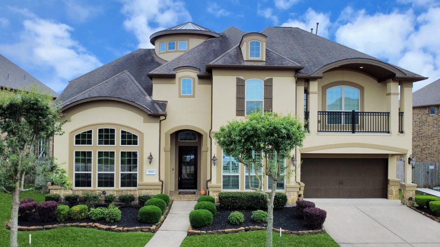 Property photo for 2202 Texoma Bend Lane, Friendswood, TX