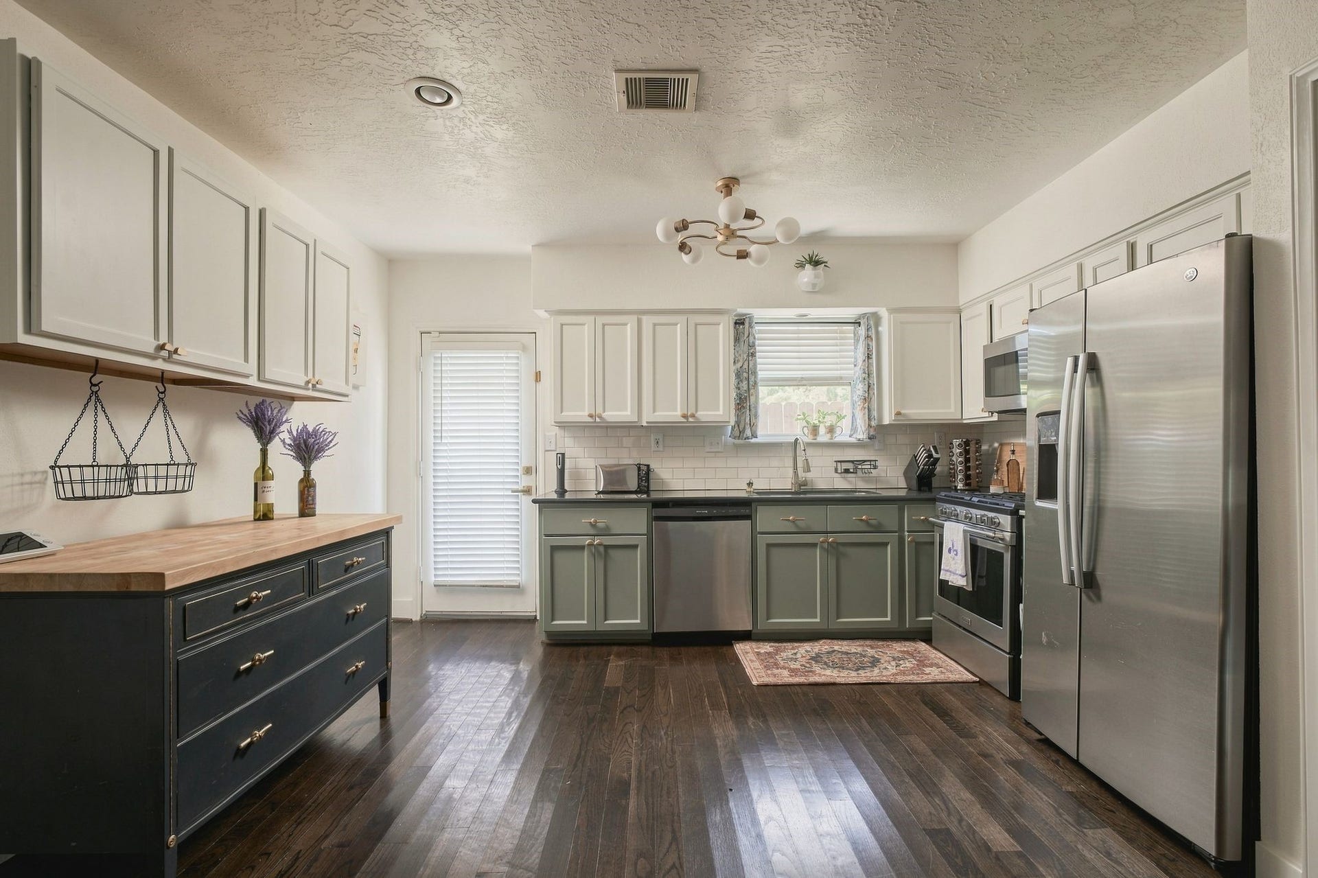 614 Coronado Street, Houston, TX 77009 Open kitchen with convenient access to the rear exterior, connecting indoor living with the home's private outdoor spaces. An efficient layout designed for comfortable everyday living.