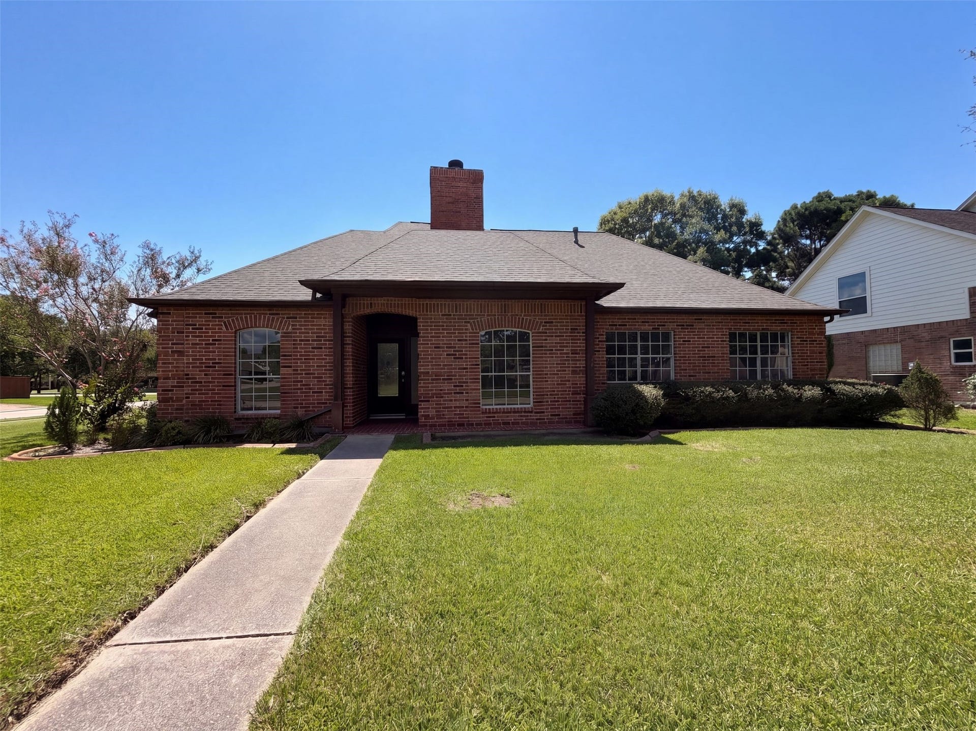 1102 Londonderry Avenue, Friendswood, TX 77546 1102 Londonderry Avenue, Friendswood, TX 77546