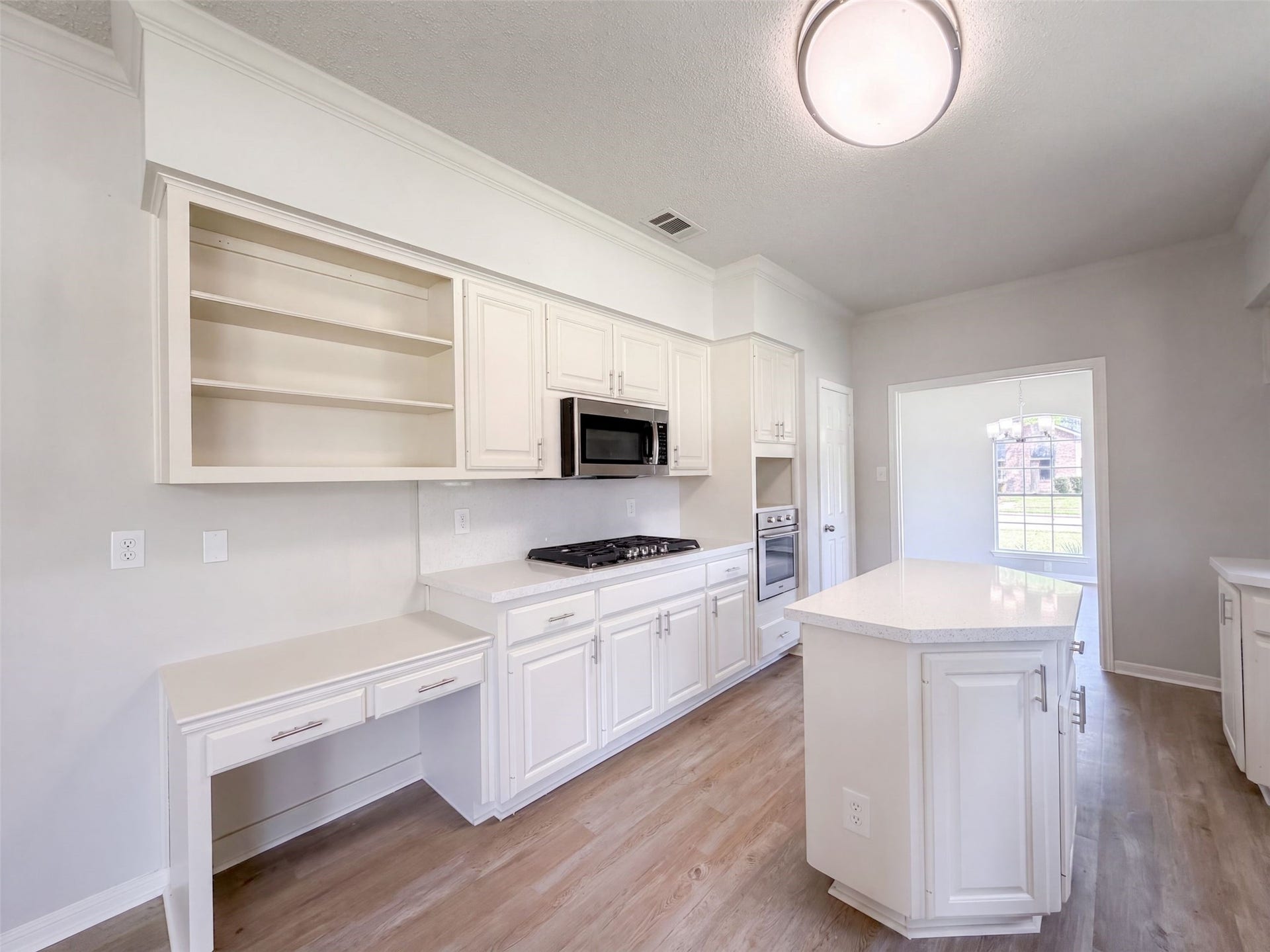 1102 Londonderry Avenue, Friendswood, TX 77546 1102 Londonderry Avenue, Friendswood, TX 77546