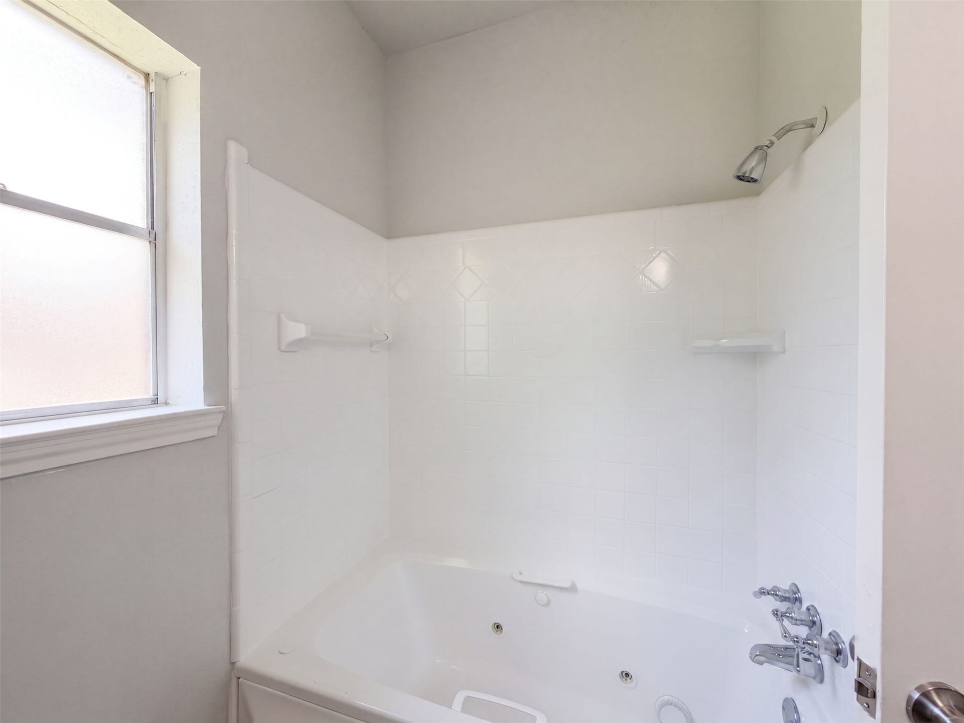 1102 Londonderry Avenue, Friendswood, TX 77546 1102 Londonderry Avenue, Friendswood, TX 77546