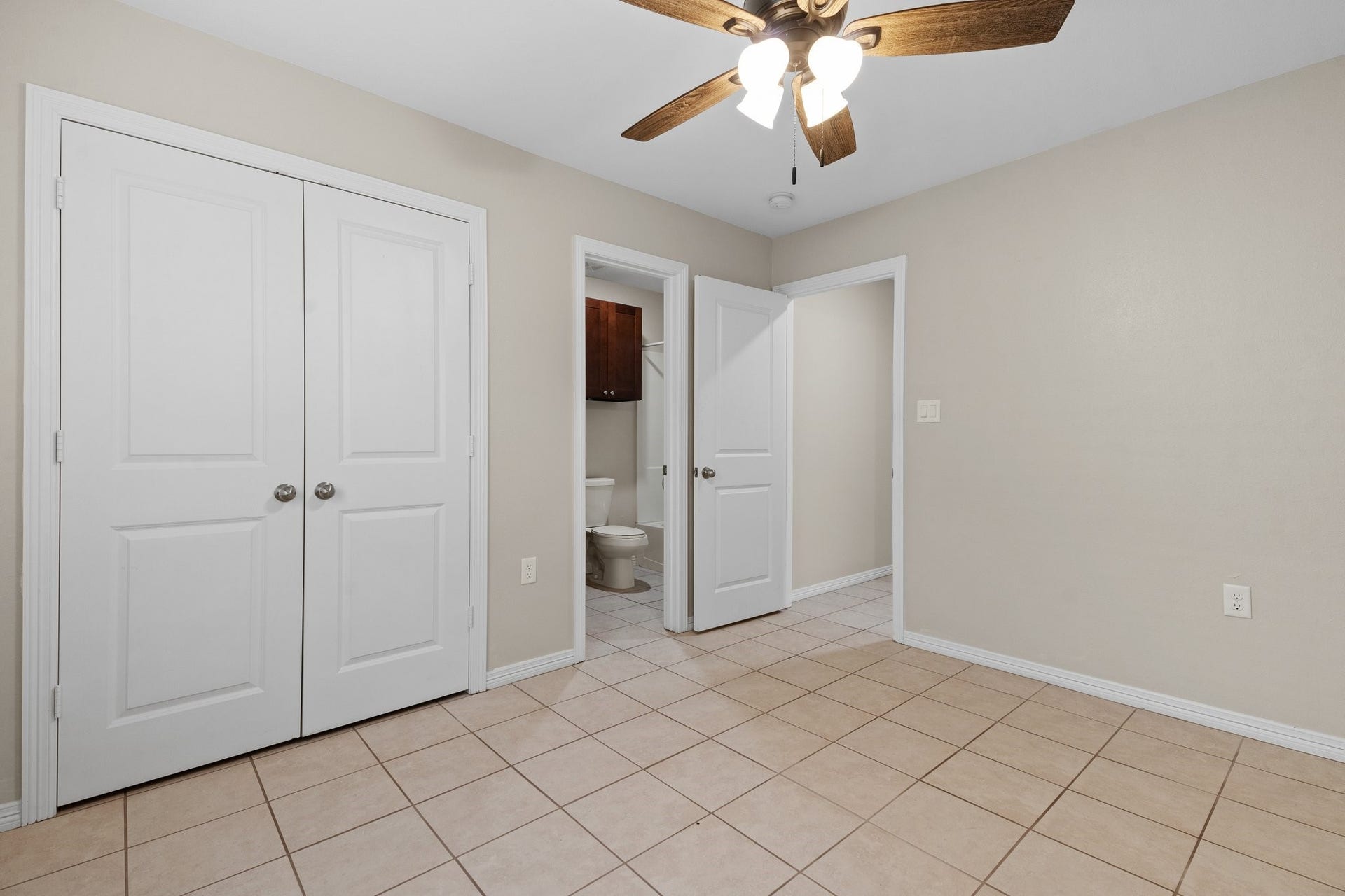 119 South Bend Ct, #A, Willis, TX 77378 119 South Bend Ct, #A, Willis, TX 77378
