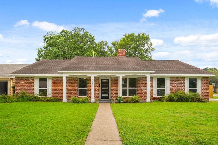 Property photo for 10602 Glenfield Court, Houston, TX