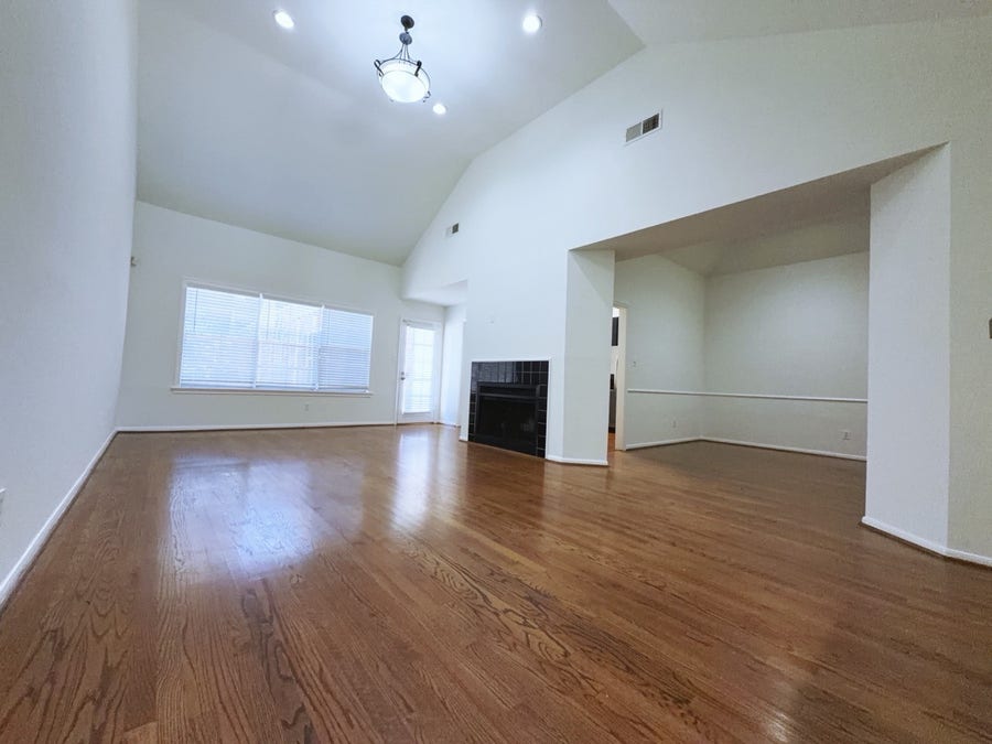 Property photo for 627 Hawthorne Street, #11, Houston, TX
