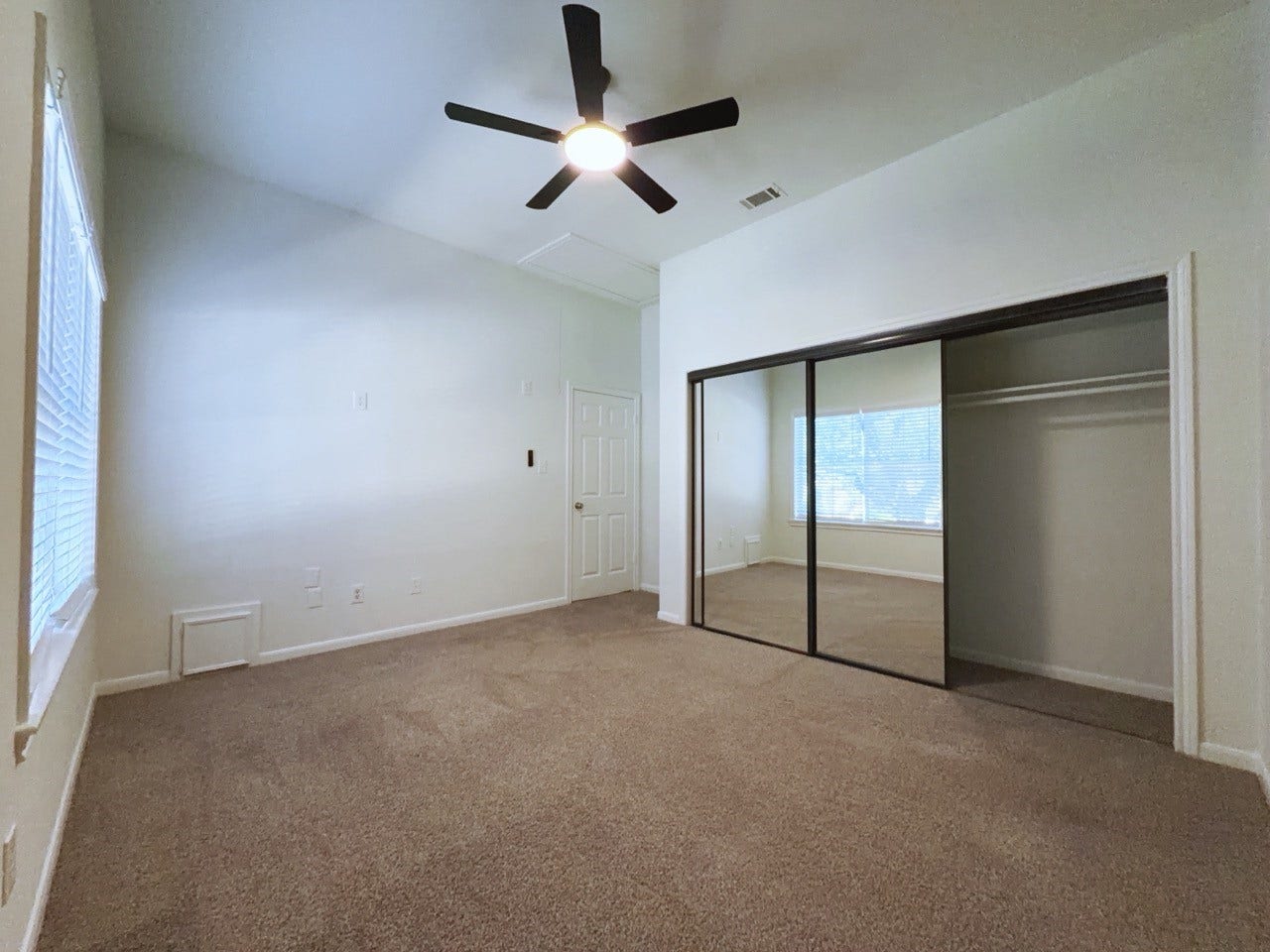 627 Hawthorne Street, #11, Houston, TX 77006