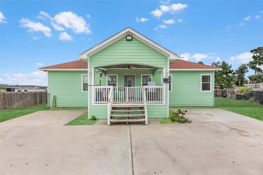 Property photo for 2233 Hoss Court, Conroe, TX