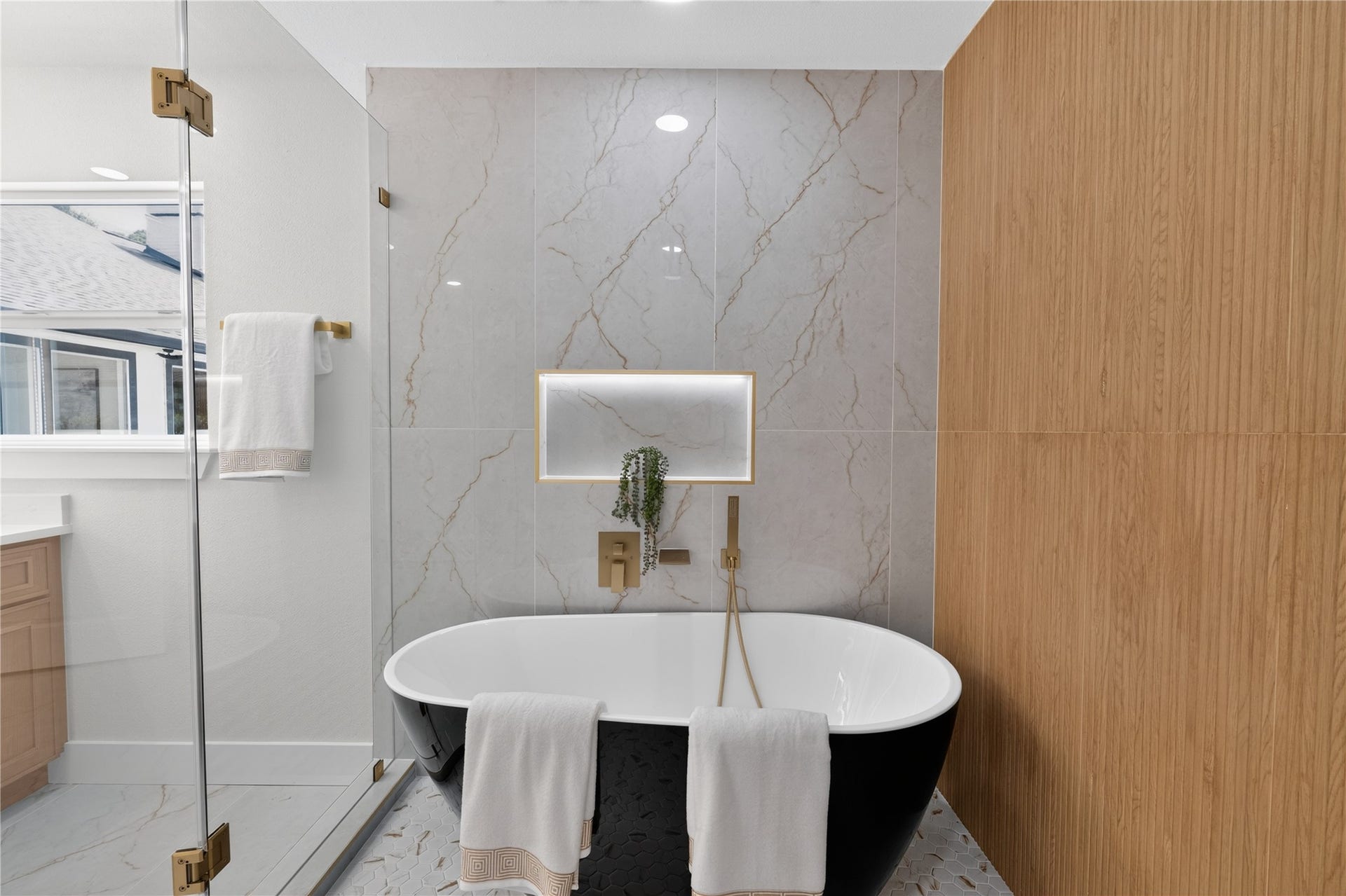 6203 Fawnwood Drive, Spring, TX 77389 Beautiful soaking tub inside large shower.