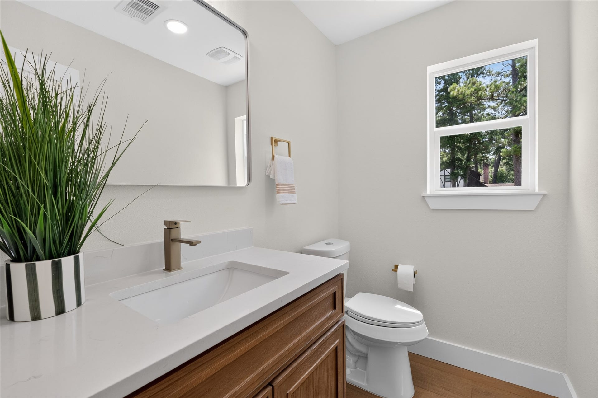6203 Fawnwood Drive, Spring, TX 77389 FULLY REMODELED BATHROOMS,NEW PLUMBING