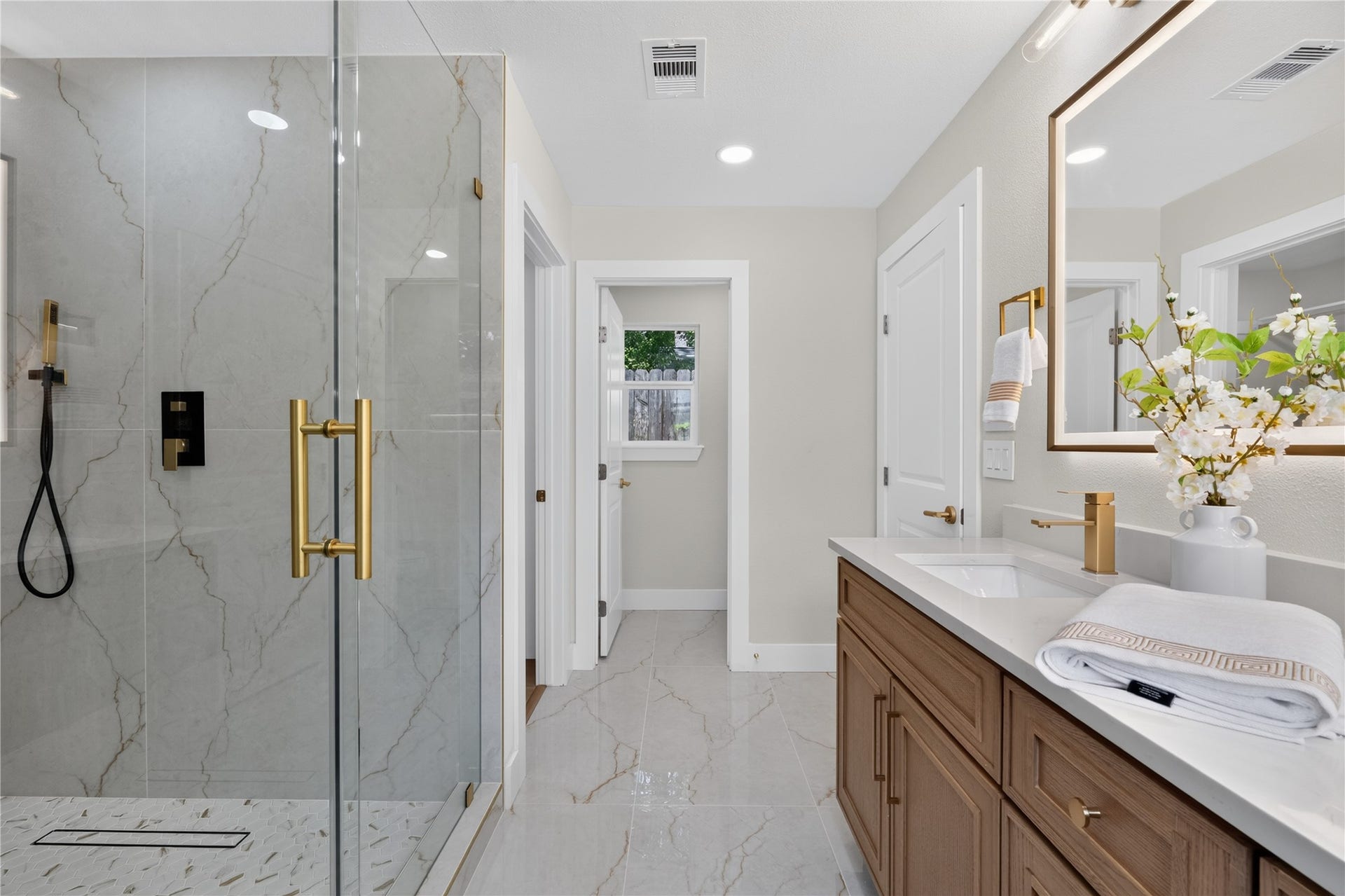 6203 Fawnwood Drive, Spring, TX 77389 6203 Fawnwood Drive, Spring, TX 77389