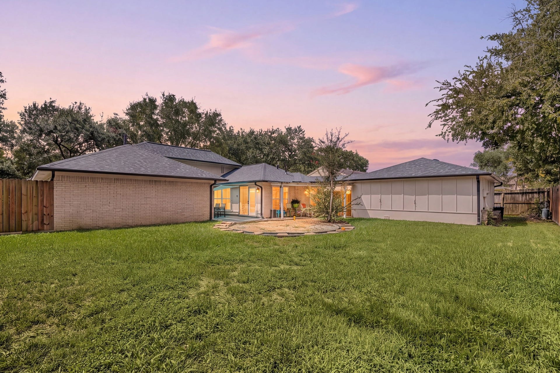 3310 Meadowcreek Drive, Missouri City, TX 77459 3310 Meadowcreek Drive, Missouri City, TX 77459