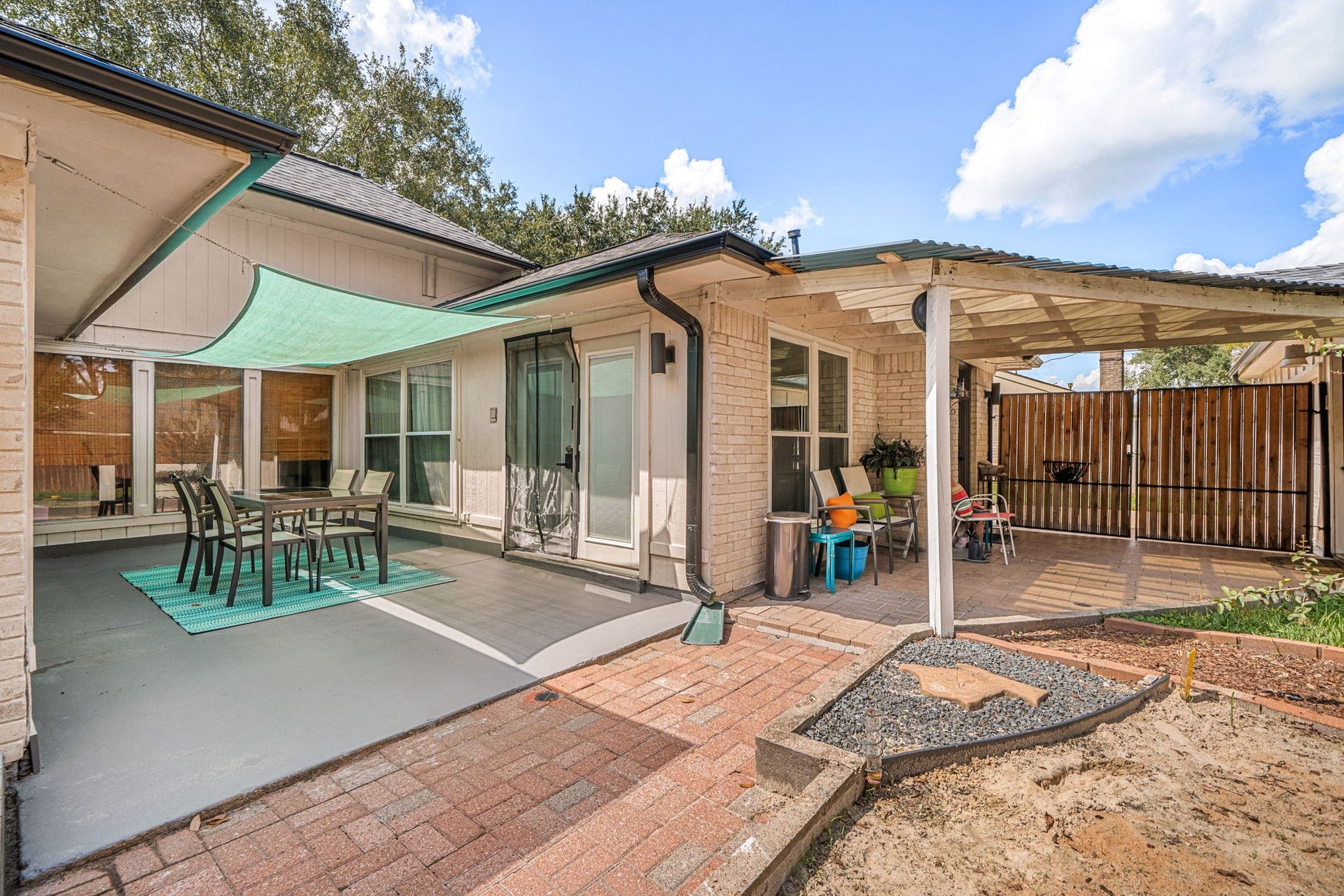 3310 Meadowcreek Drive, Missouri City, TX 77459 3310 Meadowcreek Drive, Missouri City, TX 77459