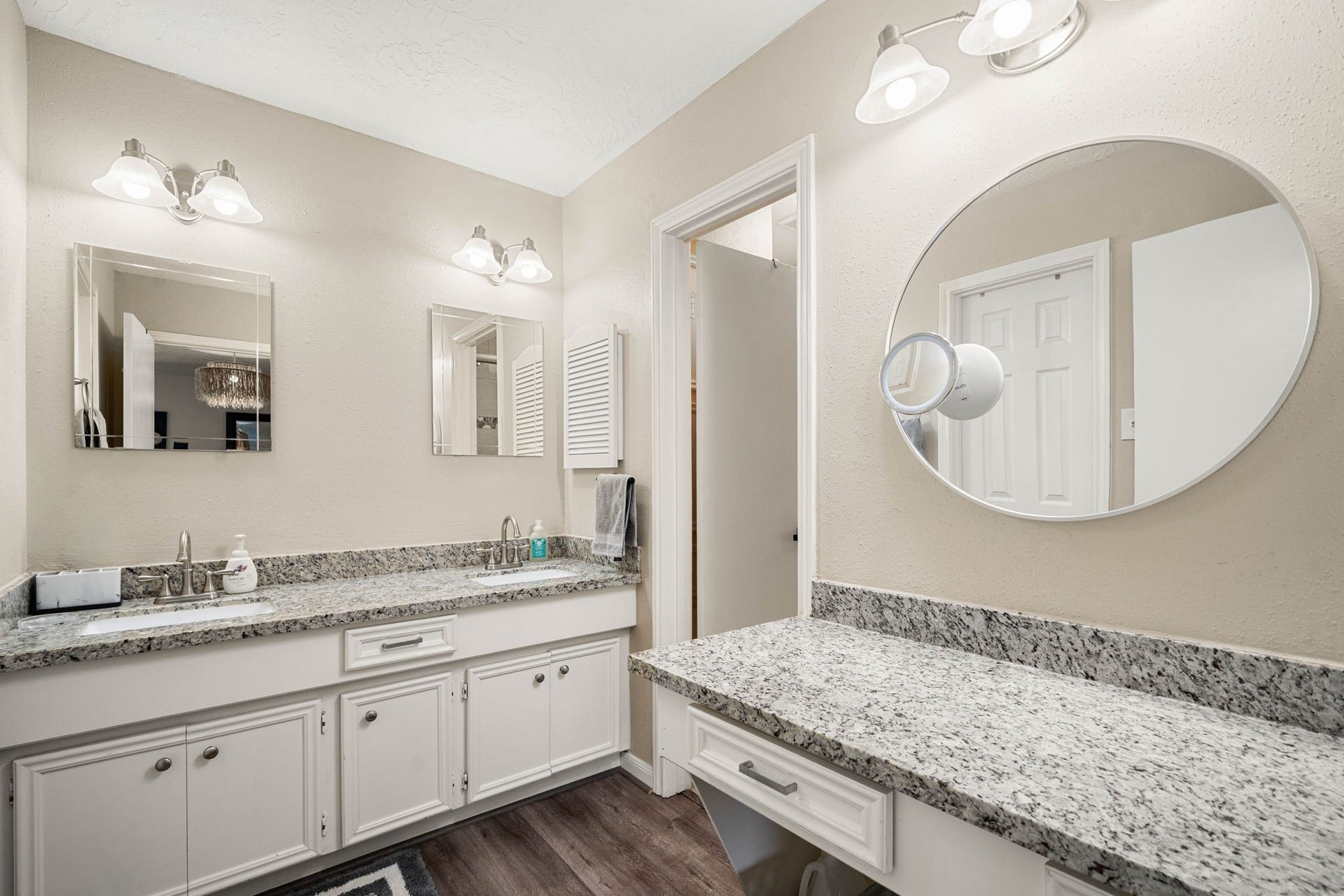 3310 Meadowcreek Drive, Missouri City, TX 77459 3310 Meadowcreek Drive, Missouri City, TX 77459