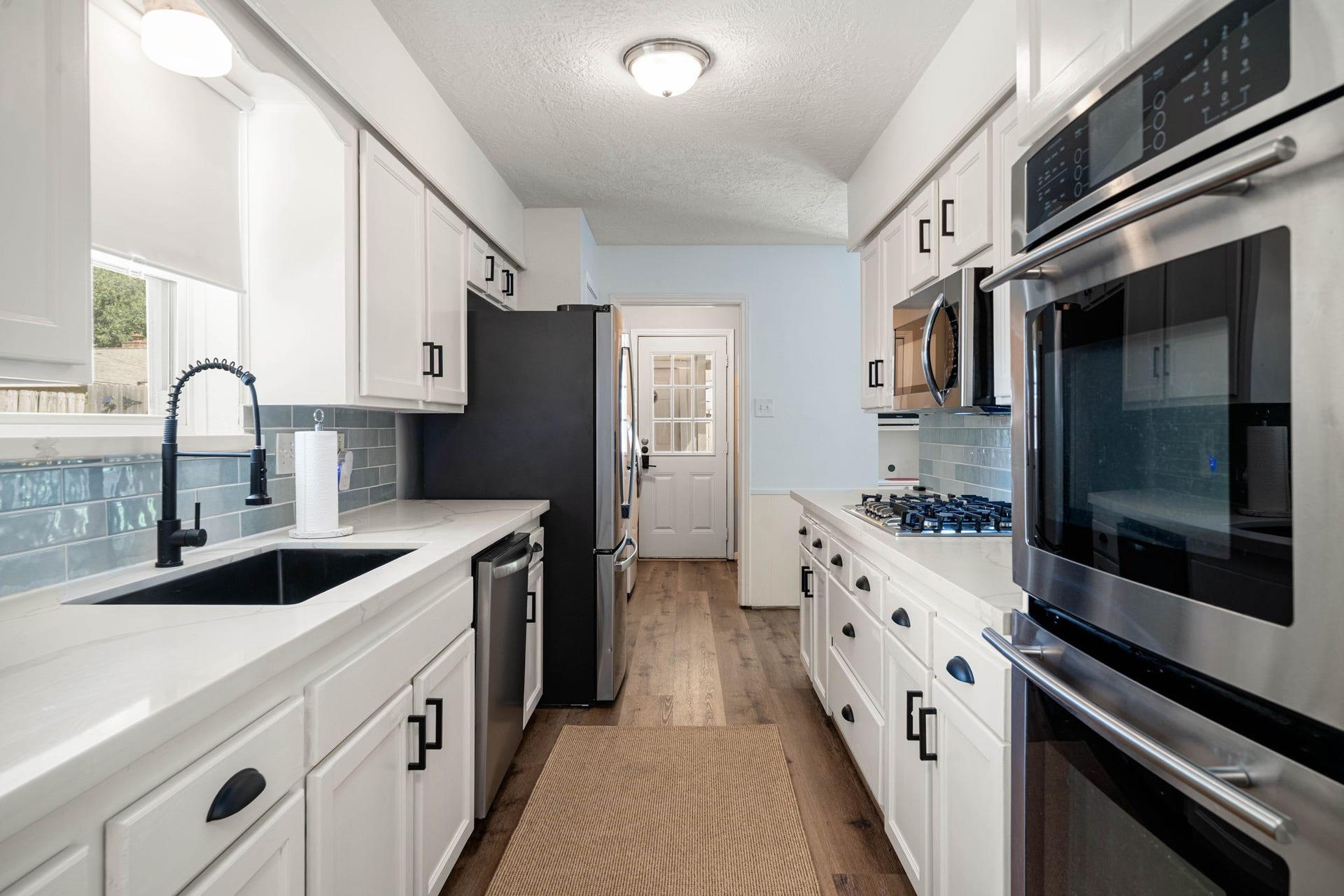 3310 Meadowcreek Drive, Missouri City, TX 77459 3310 Meadowcreek Drive, Missouri City, TX 77459