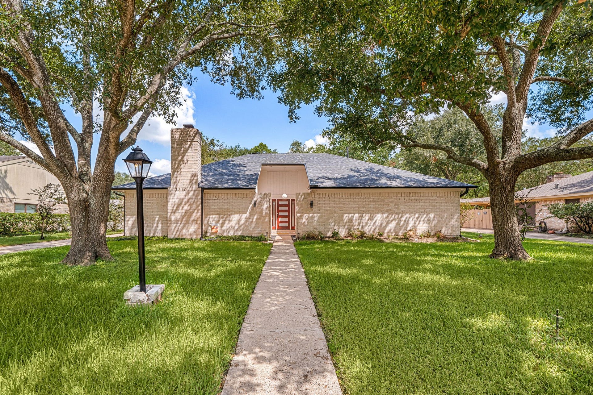 3310 Meadowcreek Drive, Missouri City, TX 77459 3310 Meadowcreek Drive, Missouri City, TX 77459