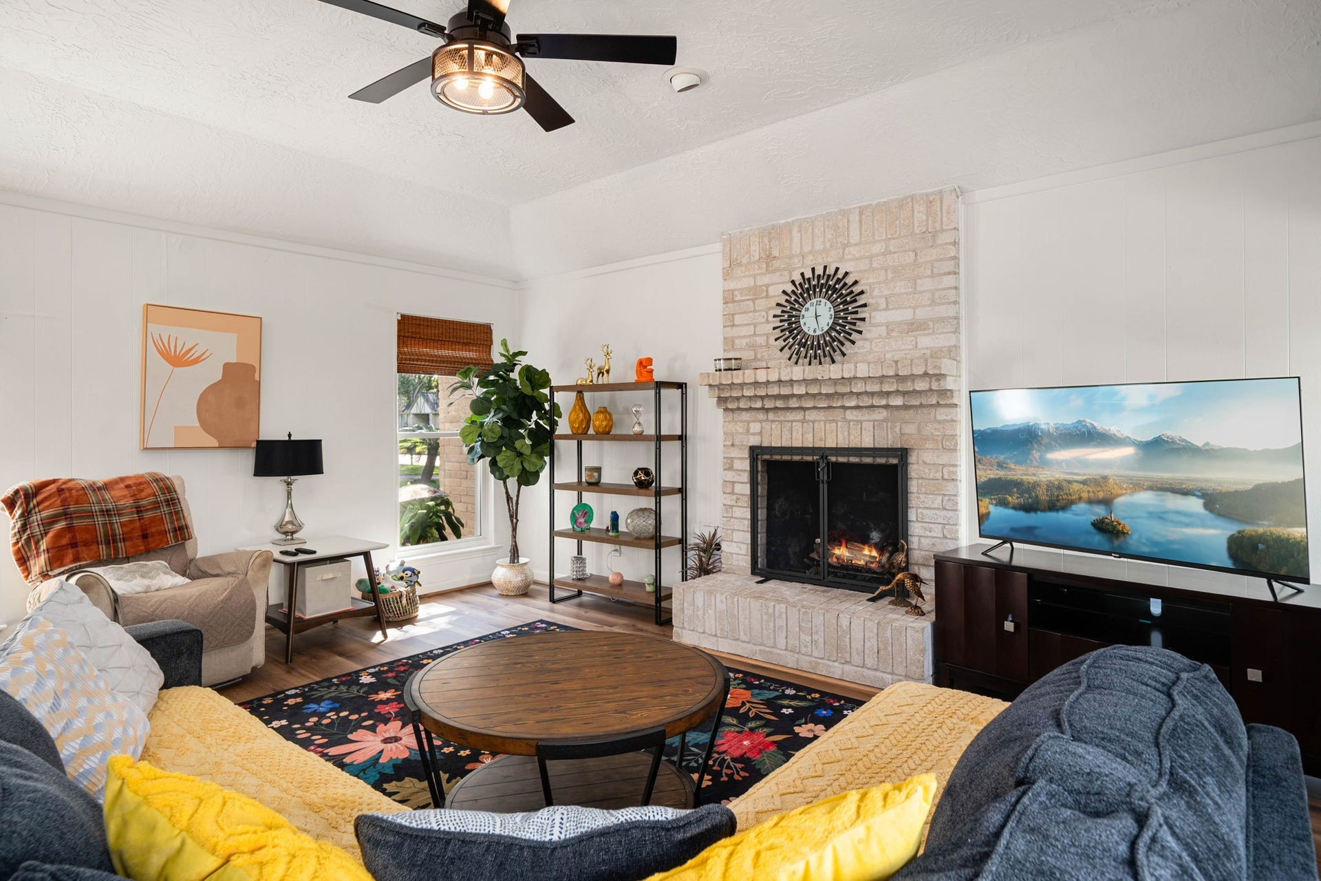 3310 Meadowcreek Drive, Missouri City, TX 77459 3310 Meadowcreek Drive, Missouri City, TX 77459