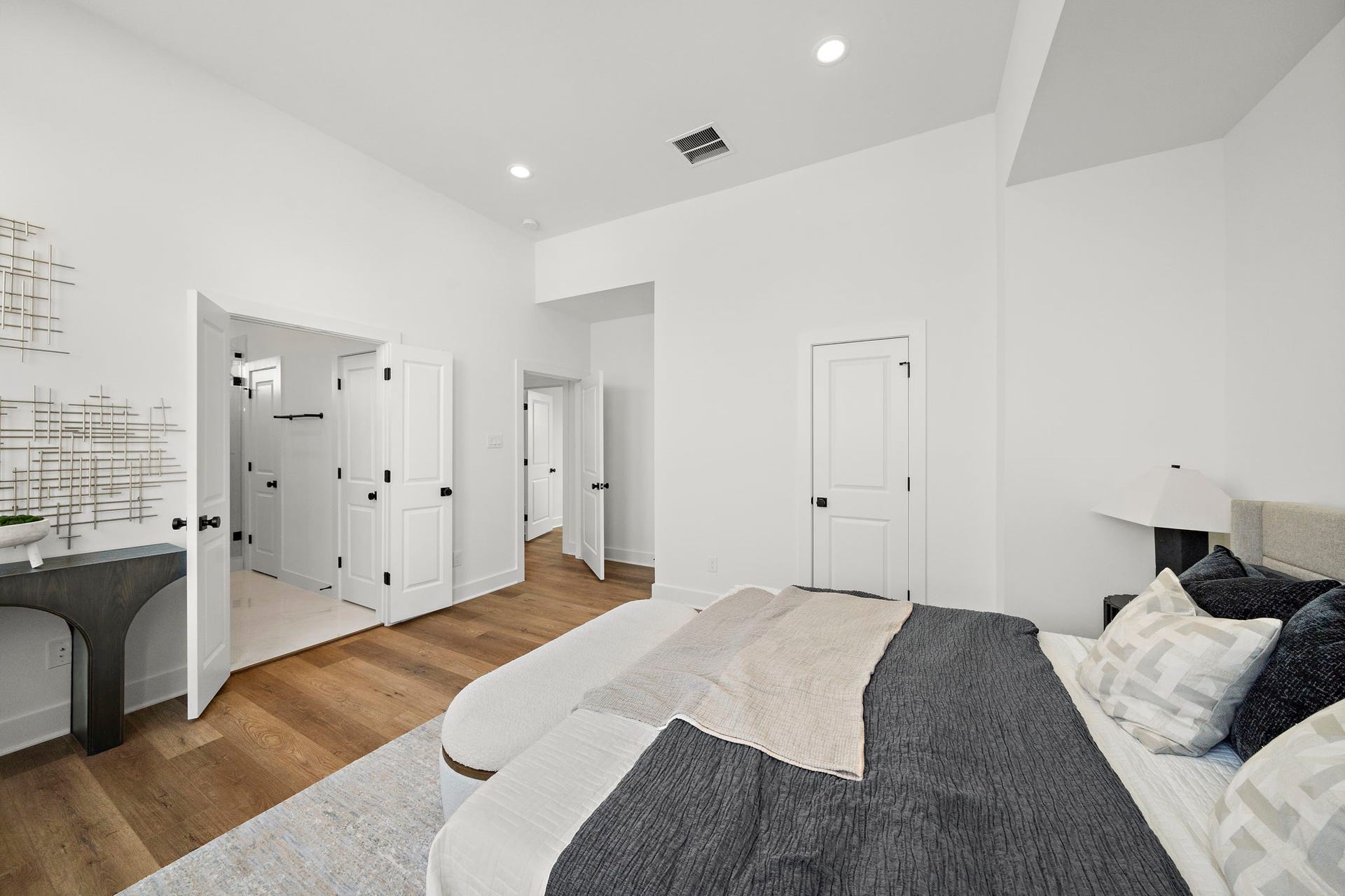 835 Elkhart Street, #E, Houston, TX 77091 Primary Bedroom
