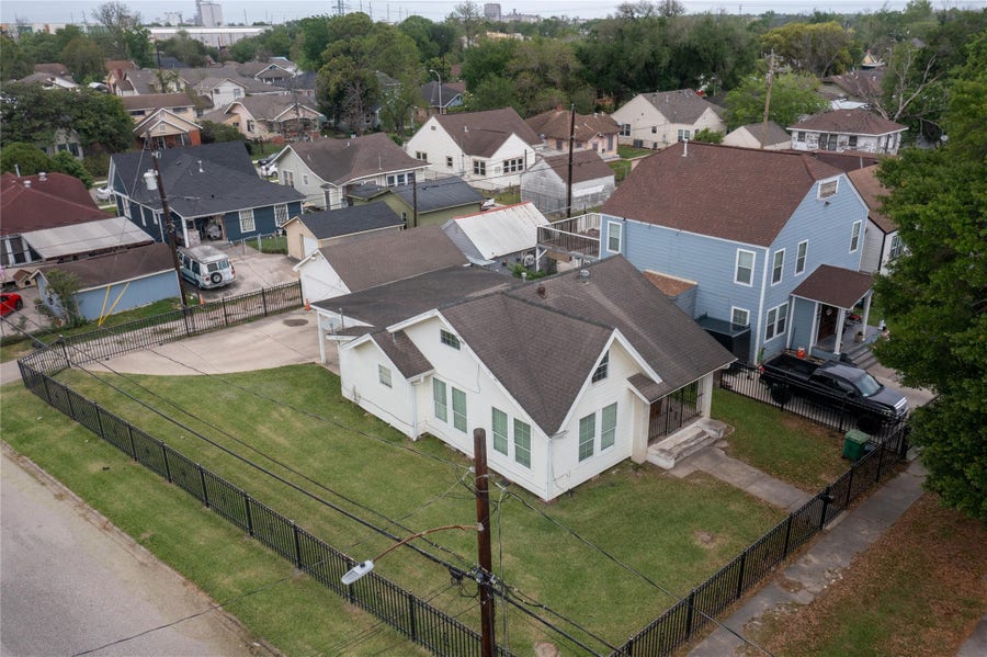 Property photo for 101 Eastgate Street, Houston, TX
