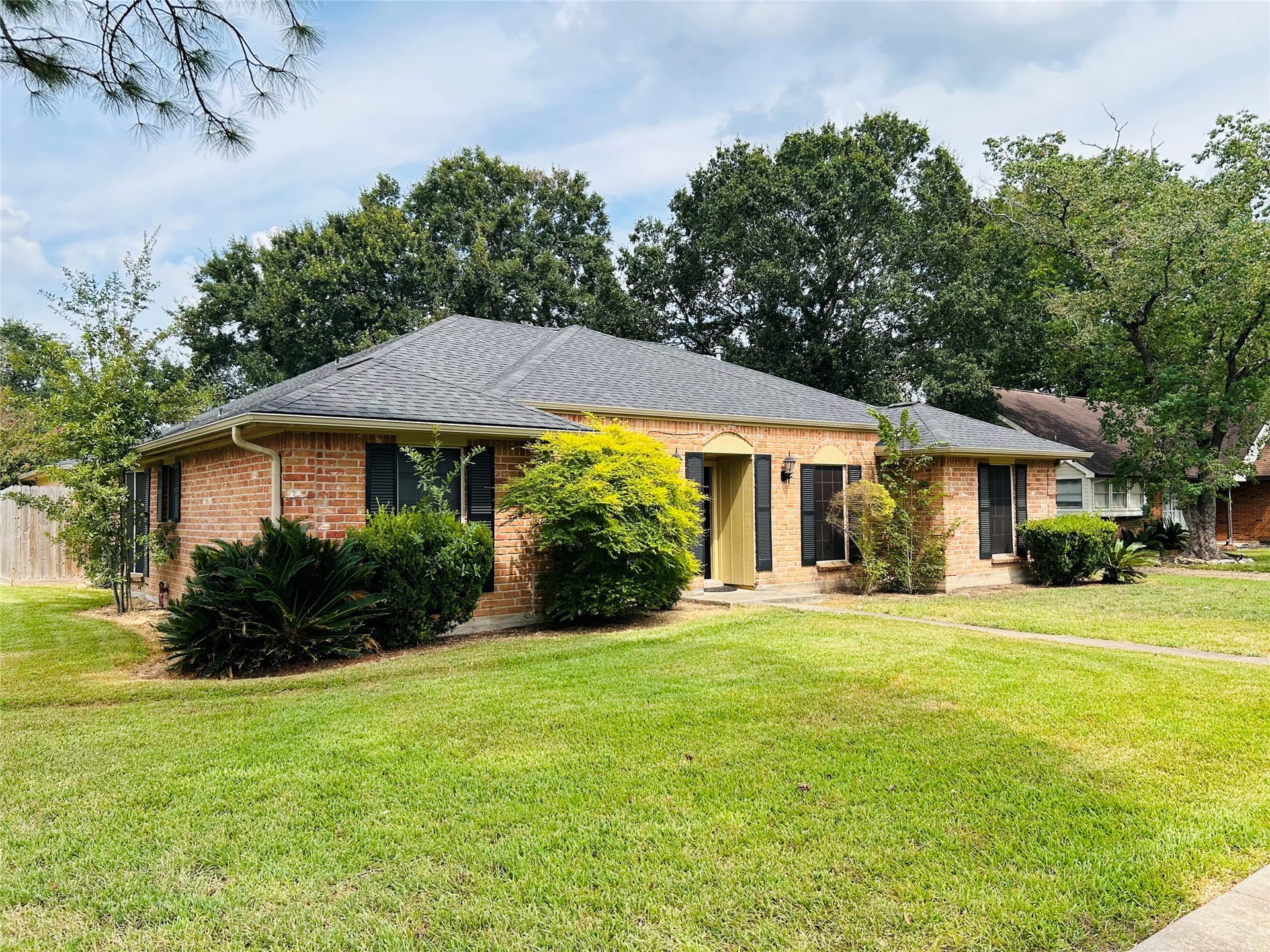 13914 Fawnbrake Drive, Sugar Land, TX 77498 13914 Fawnbrake Drive, Sugar Land, TX 77498