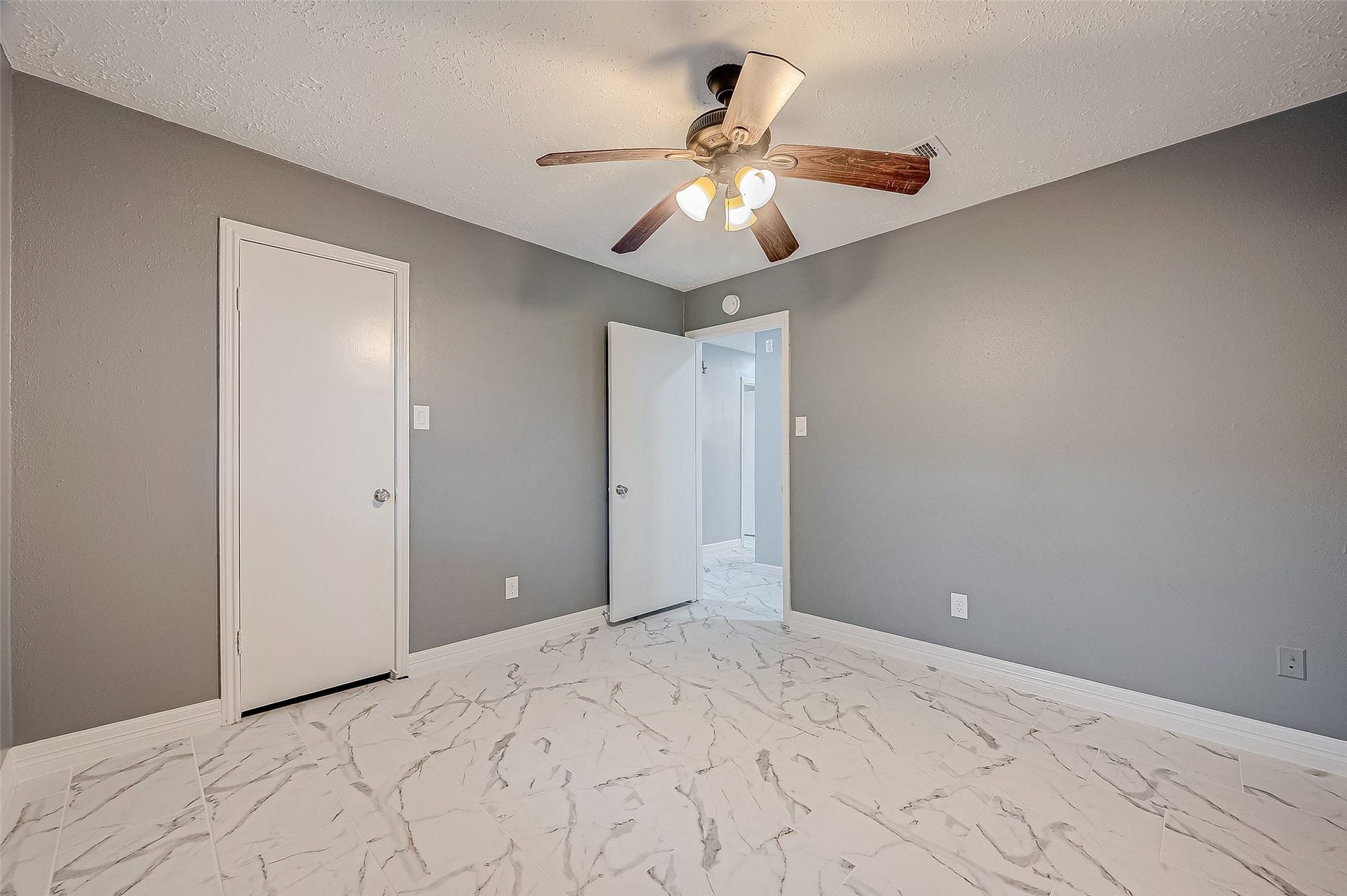 13914 Fawnbrake Drive, Sugar Land, TX 77498 13914 Fawnbrake Drive, Sugar Land, TX 77498