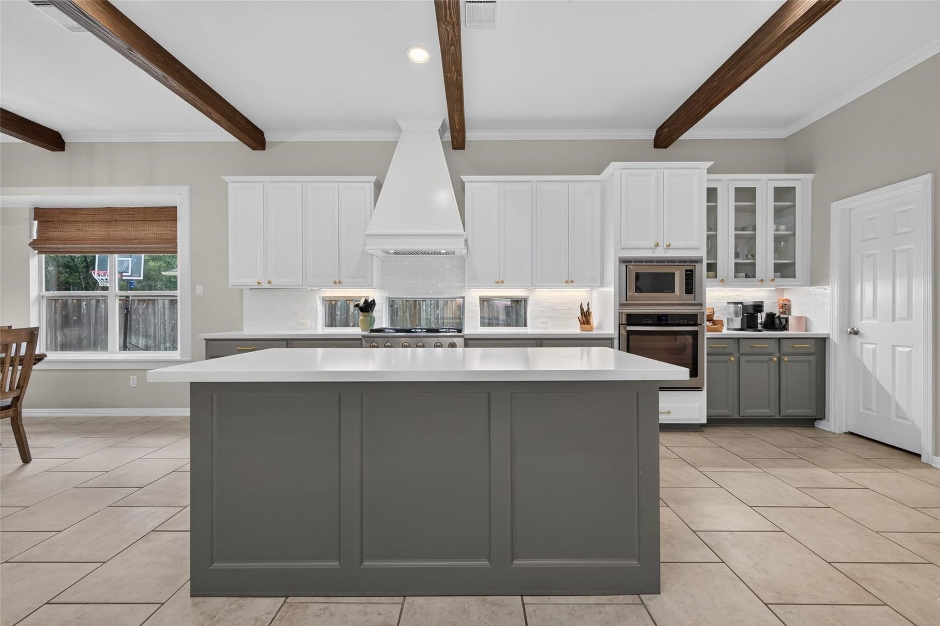 9726 Blue Cruls Way, Spring, TX 77379 9726 Blue Cruls Way, Spring, TX 77379