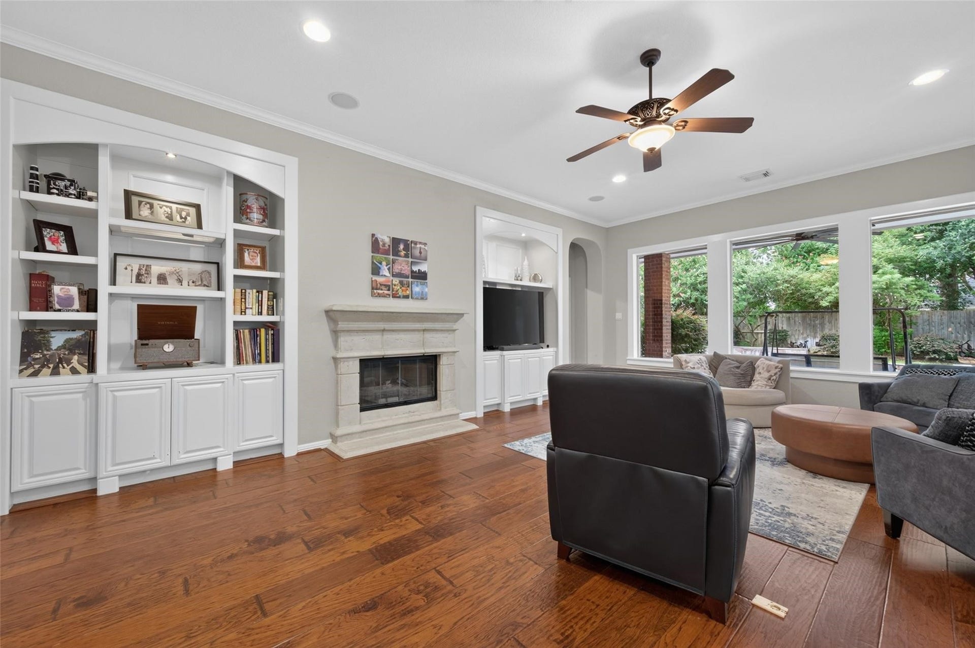 9726 Blue Cruls Way, Spring, TX 77379 9726 Blue Cruls Way, Spring, TX 77379