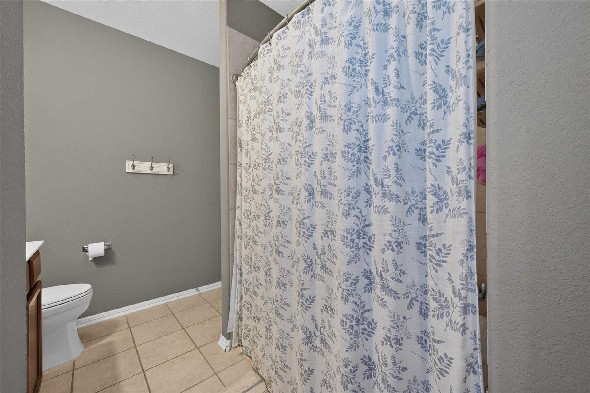 9726 Blue Cruls Way, Spring, TX 77379 9726 Blue Cruls Way, Spring, TX 77379