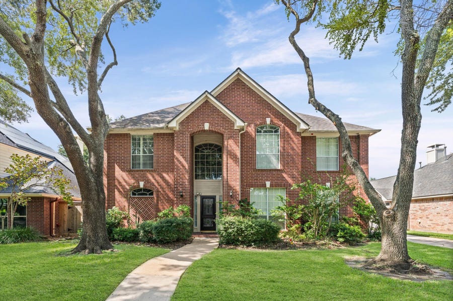 Property photo for 2218 Cypress Run Drive, Sugar Land, TX