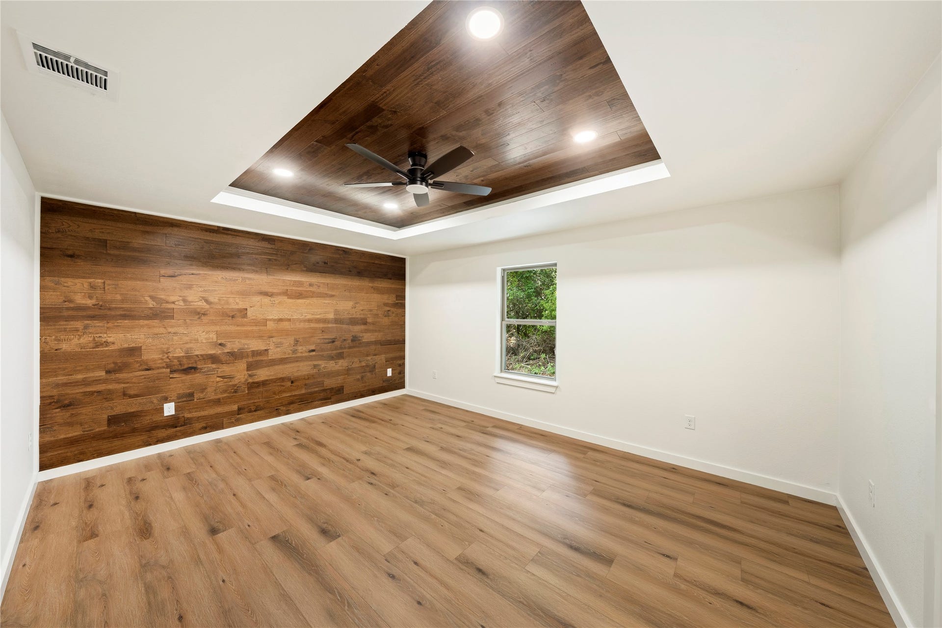 2109 County Road 353, Brazoria, TX 77422 Primary Bedroom