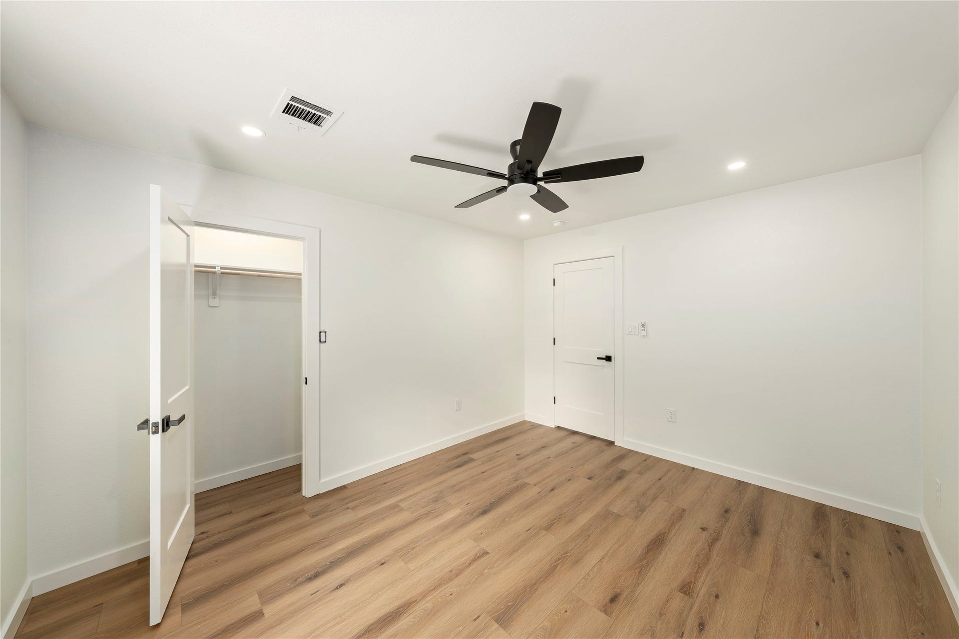 2109 County Road 353, Brazoria, TX 77422 2109 County Road 353, Brazoria, TX 77422