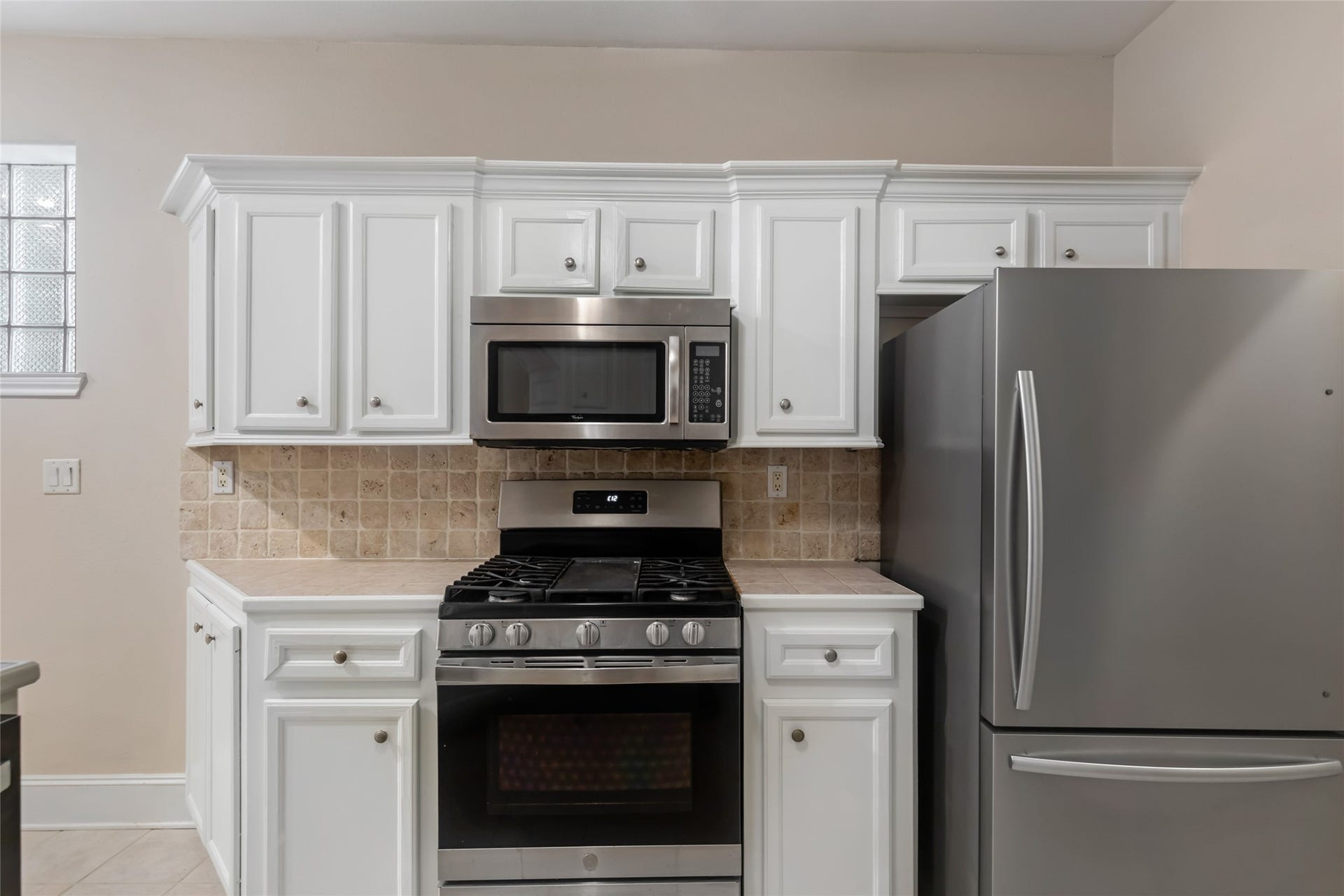 108 Harbour Town Circle, Conroe, TX 77356