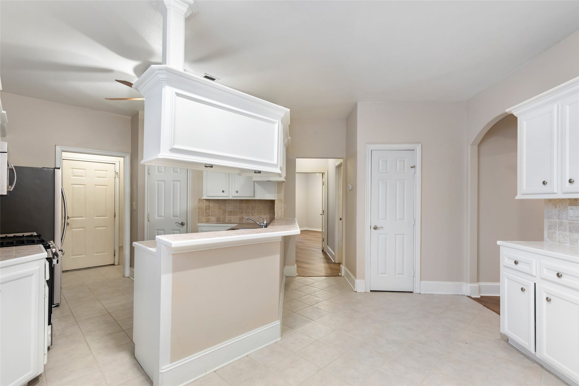 108 Harbour Town Circle, Conroe, TX 77356