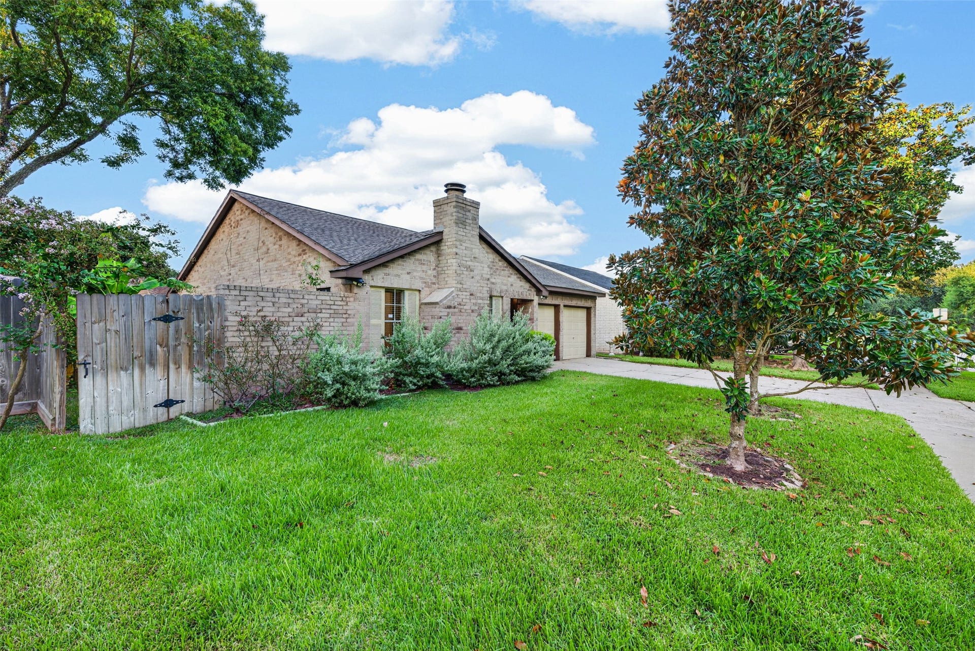 3107 Pecan Point Drive, Sugar Land, TX 77478 3107 Pecan Point Drive, Sugar Land, TX 77478