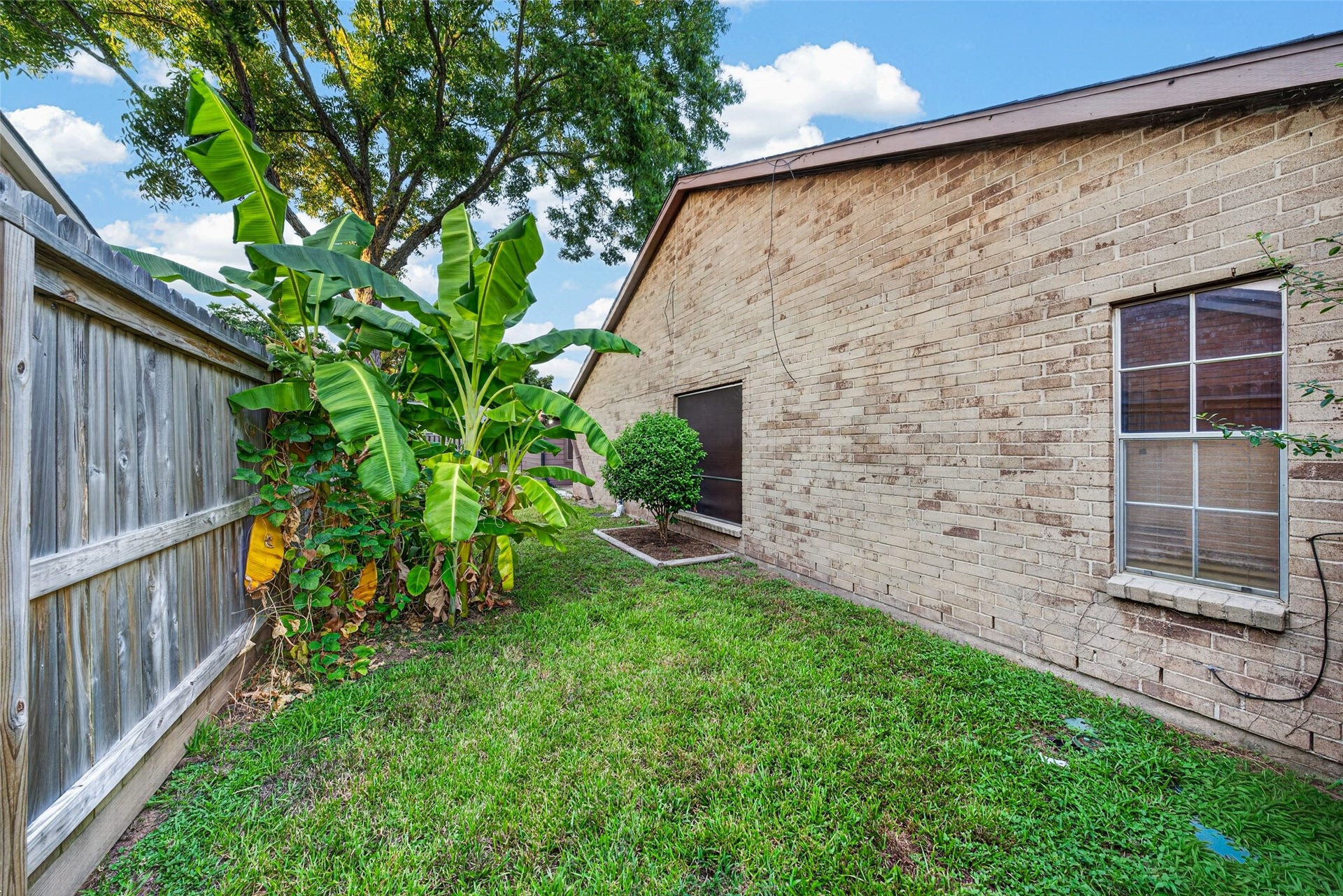 3107 Pecan Point Drive, Sugar Land, TX 77478 3107 Pecan Point Drive, Sugar Land, TX 77478