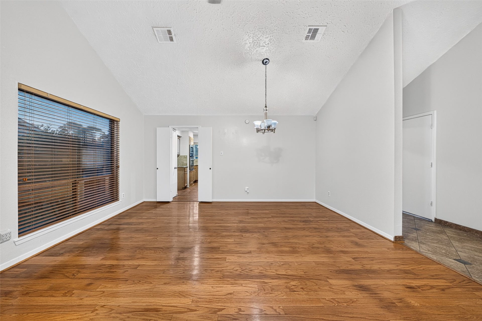 3107 Pecan Point Drive, Sugar Land, TX 77478 3107 Pecan Point Drive, Sugar Land, TX 77478