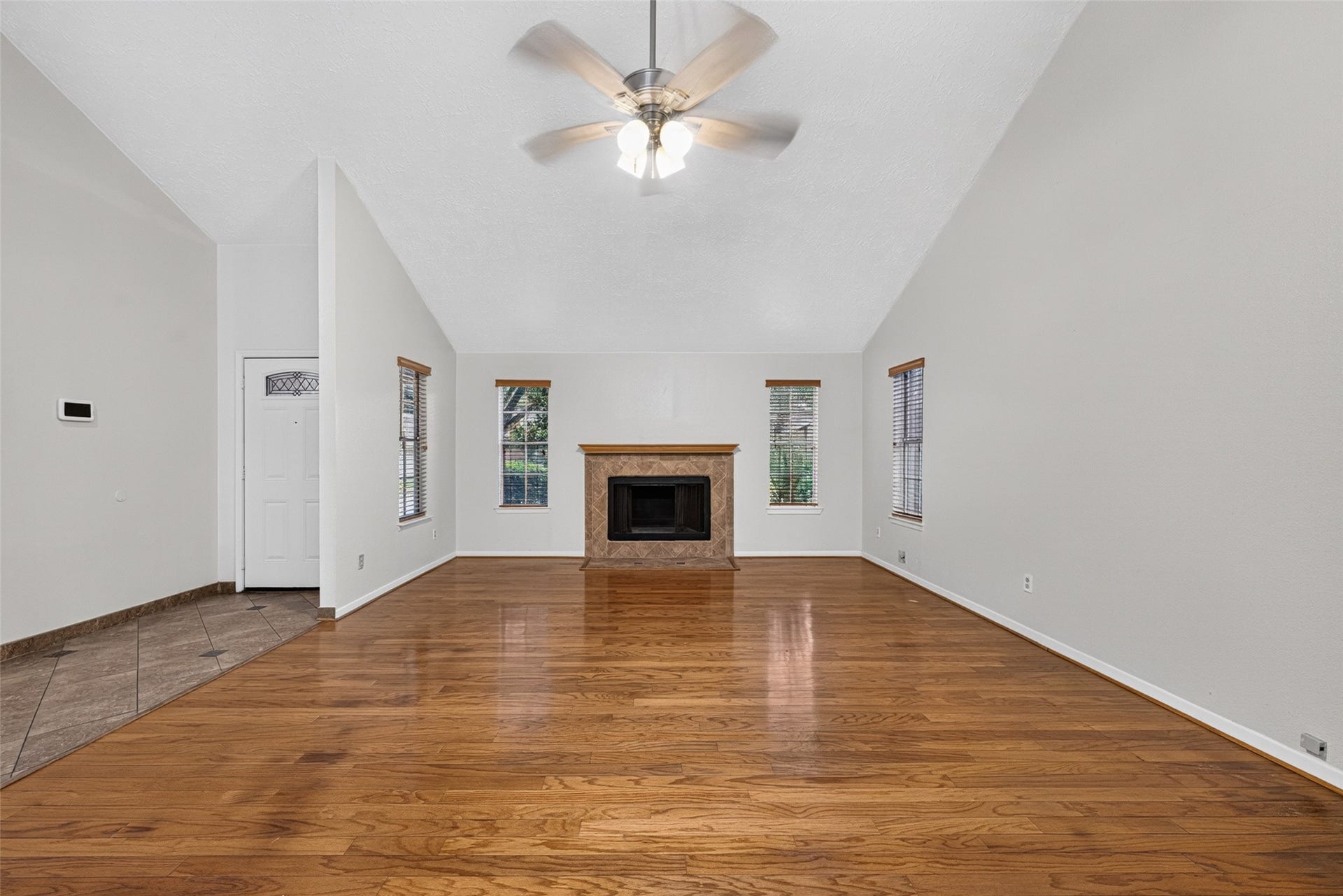 3107 Pecan Point Drive, Sugar Land, TX 77478 3107 Pecan Point Drive, Sugar Land, TX 77478