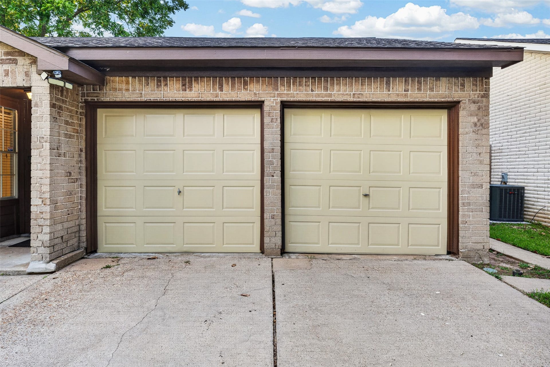 3107 Pecan Point Drive, Sugar Land, TX 77478 3107 Pecan Point Drive, Sugar Land, TX 77478