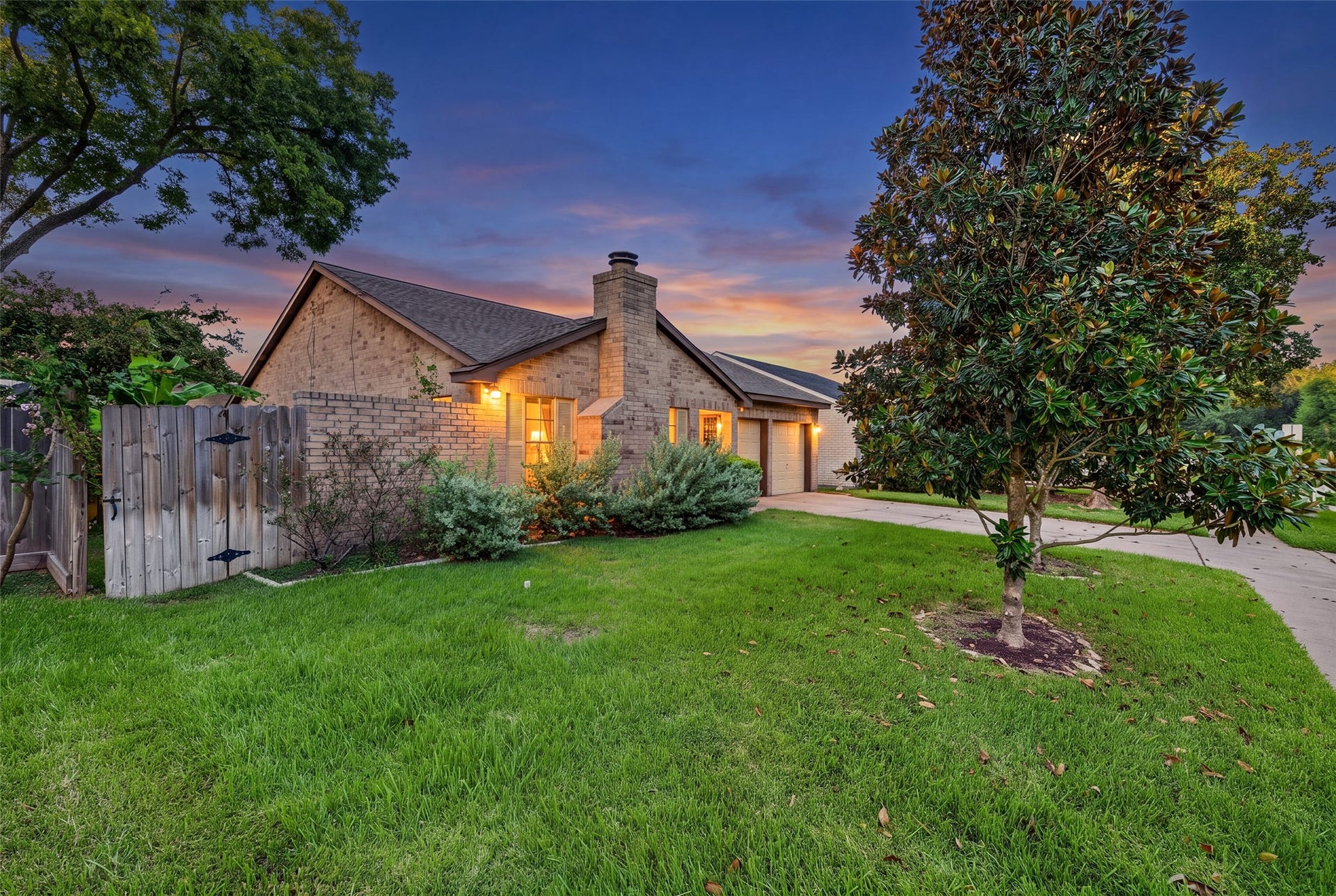 3107 Pecan Point Drive, Sugar Land, TX 77478 3107 Pecan Point Drive, Sugar Land, TX 77478
