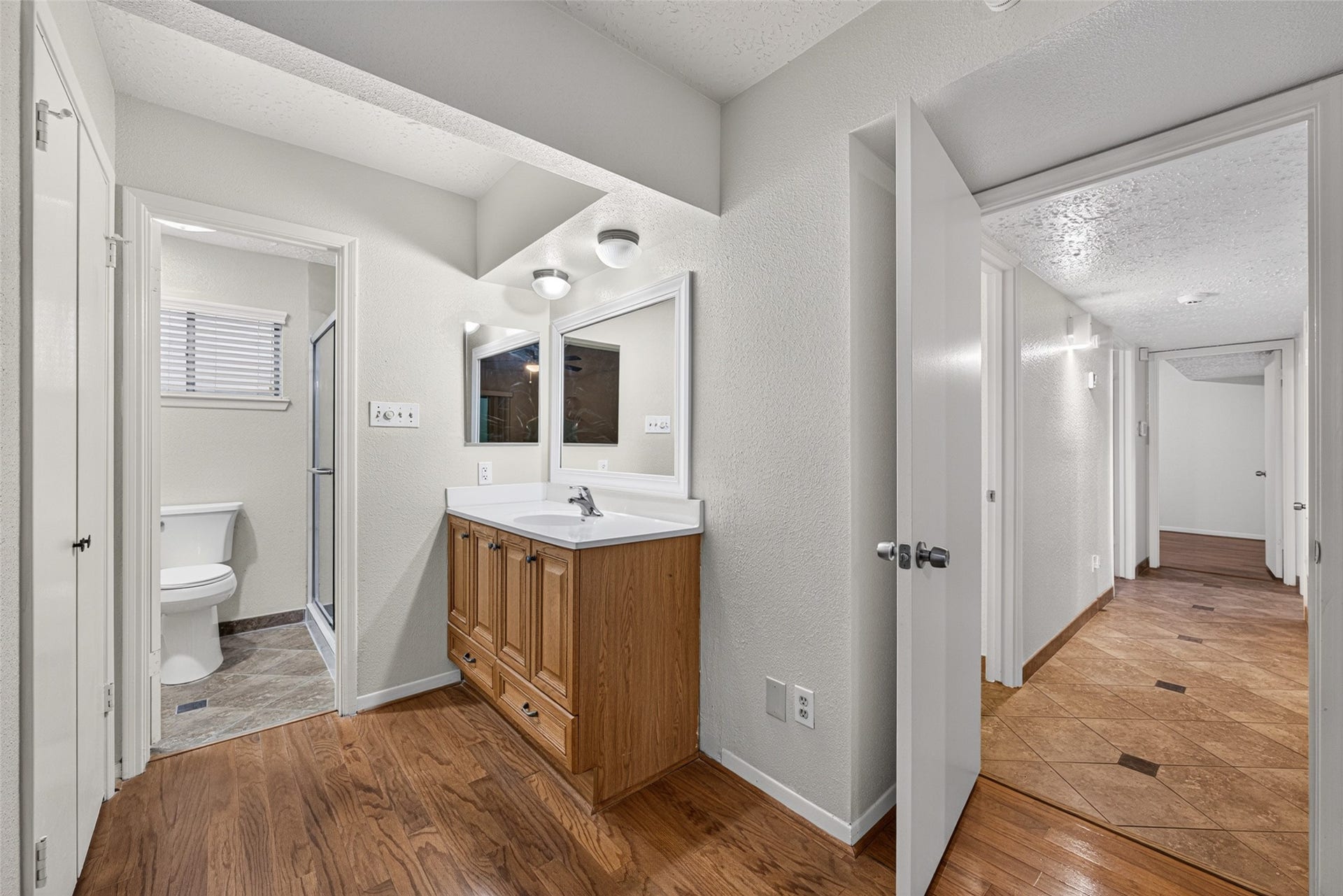 3107 Pecan Point Drive, Sugar Land, TX 77478 3107 Pecan Point Drive, Sugar Land, TX 77478