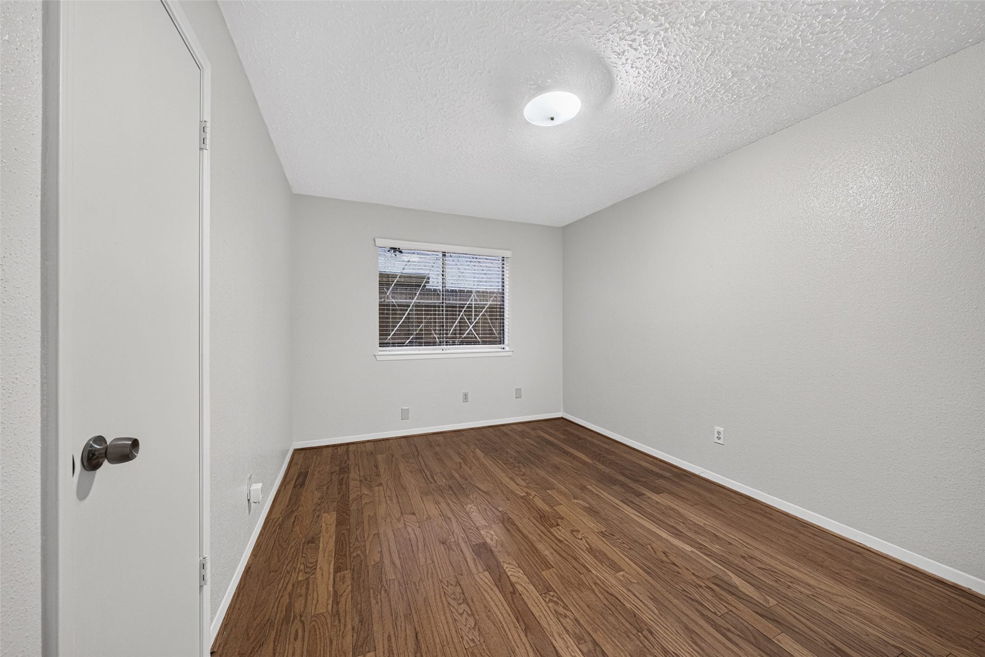 3107 Pecan Point Drive, Sugar Land, TX 77478 3107 Pecan Point Drive, Sugar Land, TX 77478