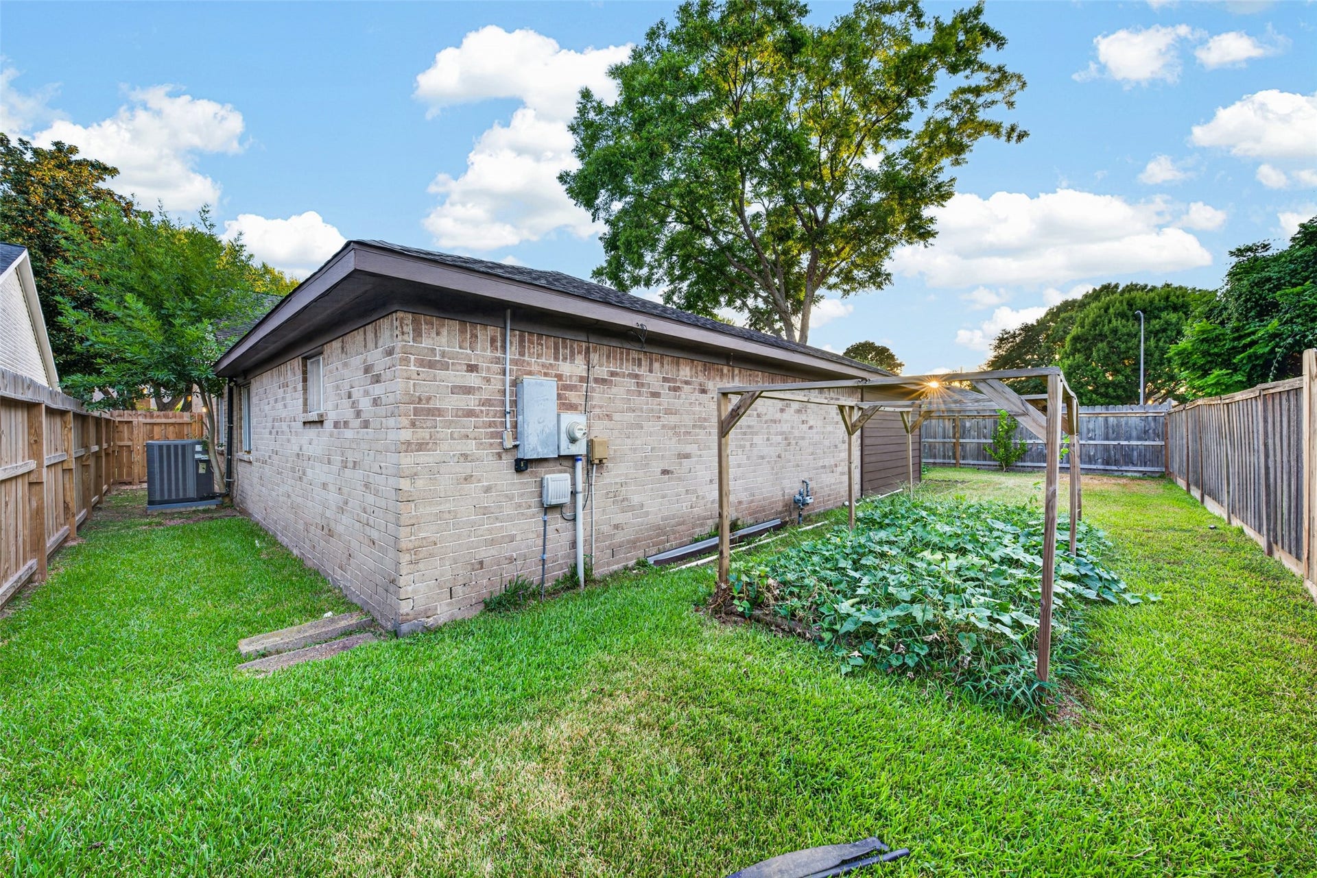 3107 Pecan Point Drive, Sugar Land, TX 77478 3107 Pecan Point Drive, Sugar Land, TX 77478