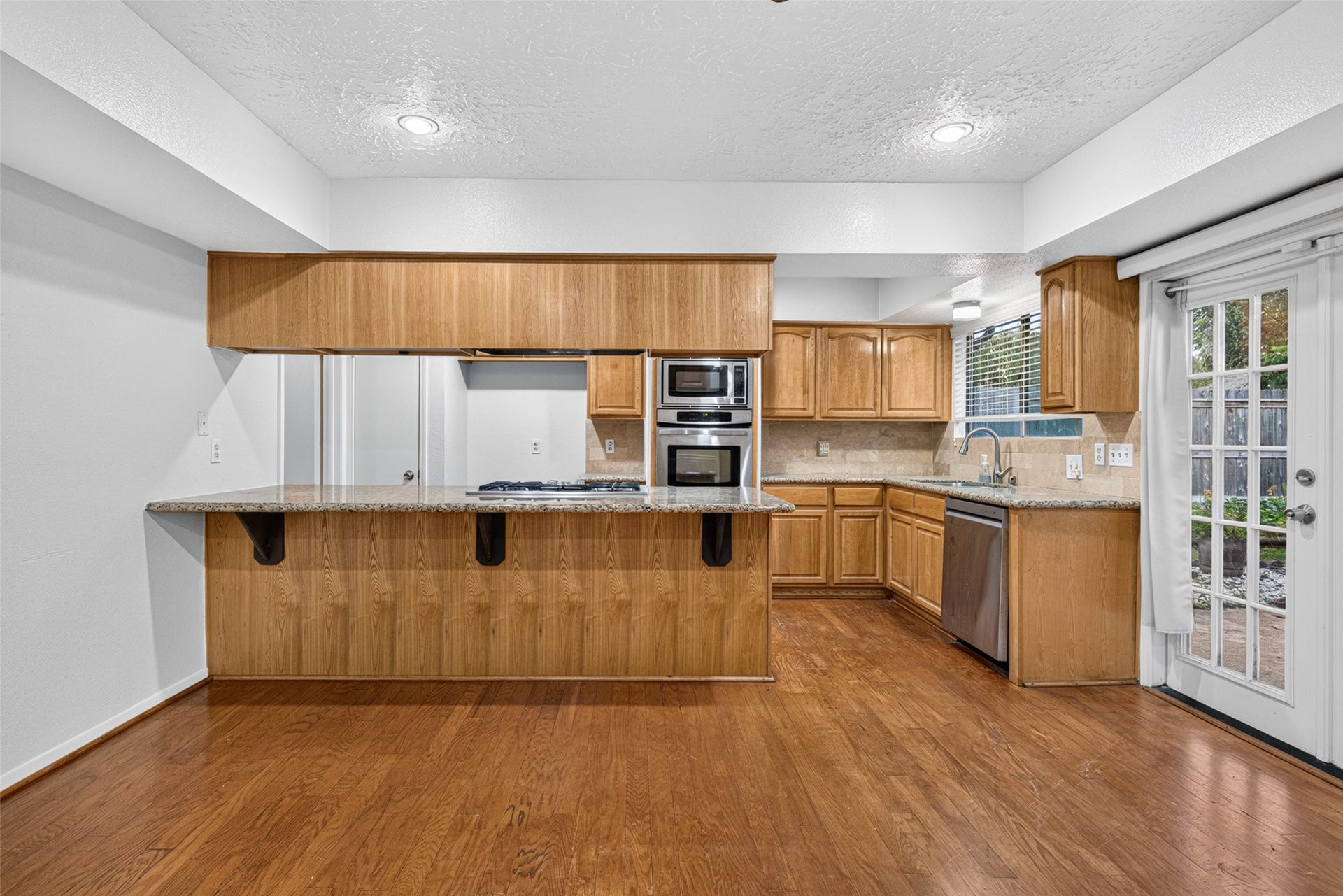 3107 Pecan Point Drive, Sugar Land, TX 77478 3107 Pecan Point Drive, Sugar Land, TX 77478