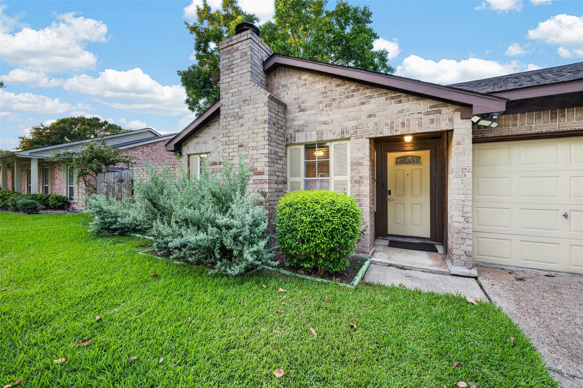 3107 Pecan Point Drive, Sugar Land, TX 77478 3107 Pecan Point Drive, Sugar Land, TX 77478