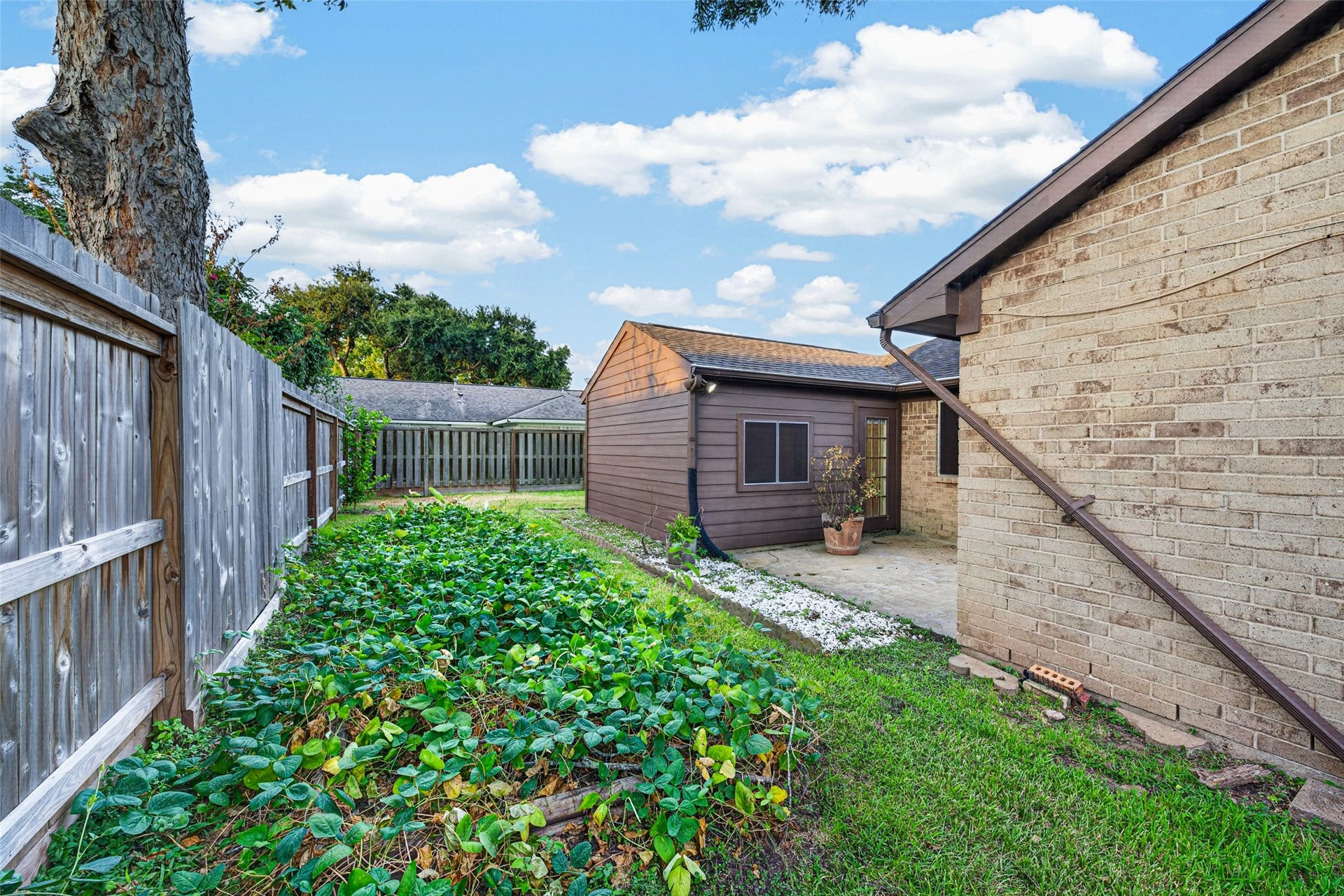 3107 Pecan Point Drive, Sugar Land, TX 77478 3107 Pecan Point Drive, Sugar Land, TX 77478